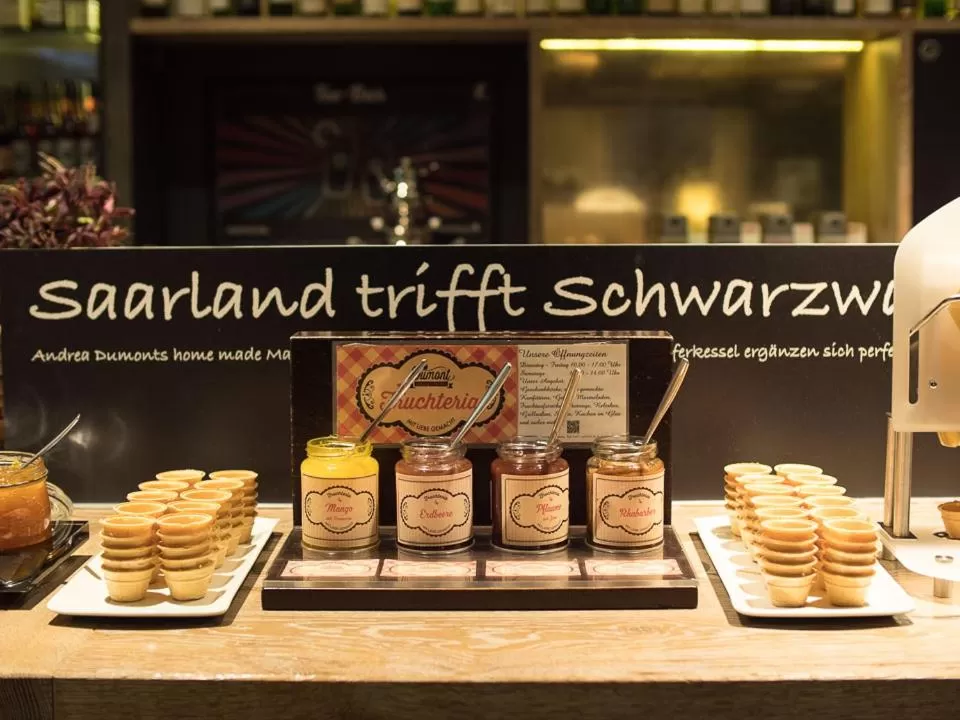 Buffet breakfast in Domaine Leidinger