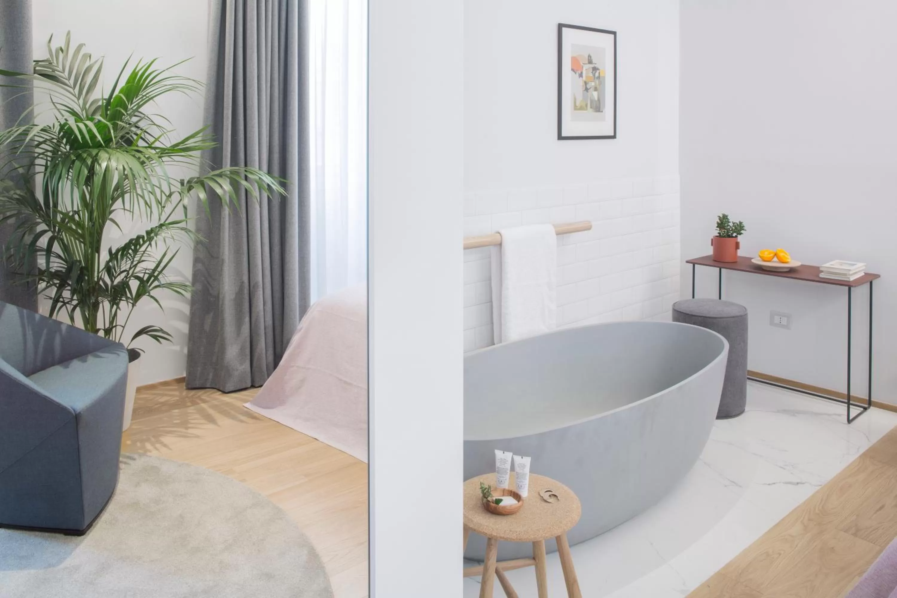 Bath in The Radical Hotel Roma