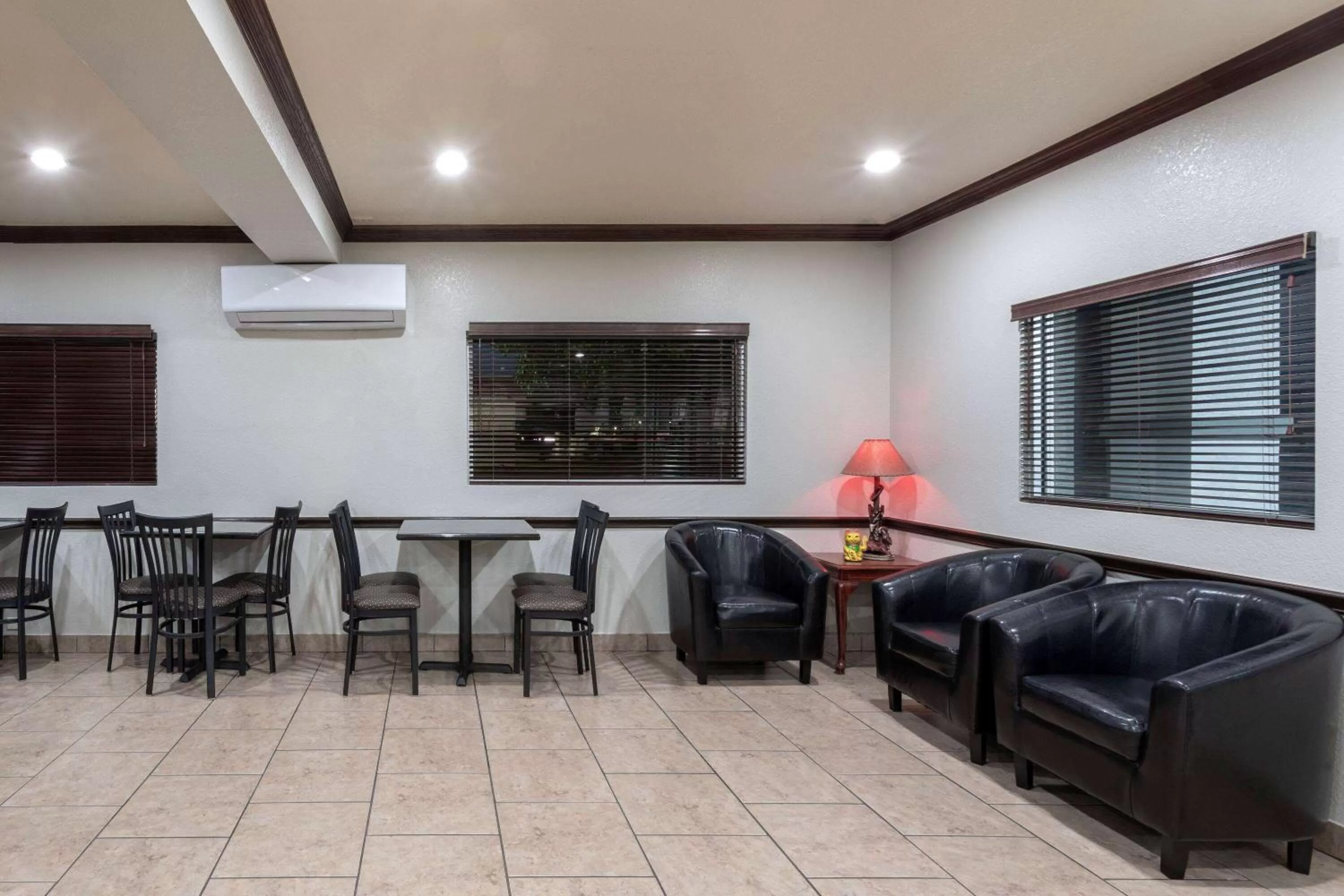 Lobby or reception in Super 8 by Wyndham Amarillo Central TX