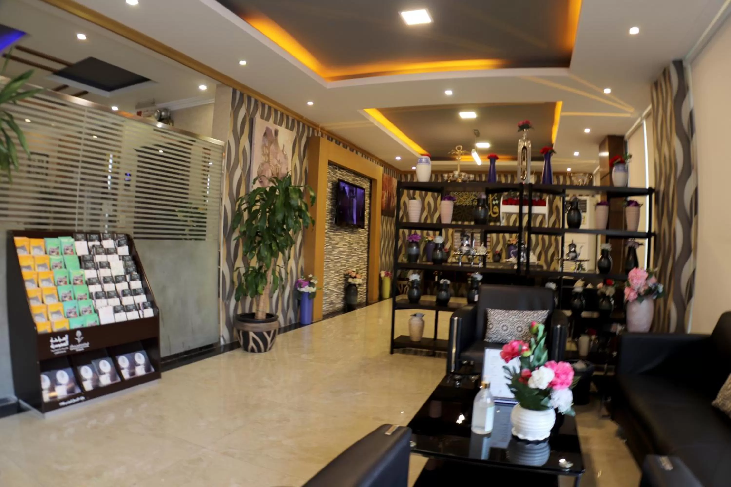 Lobby or reception in Maskan Al Dyafah Hotel Apartments