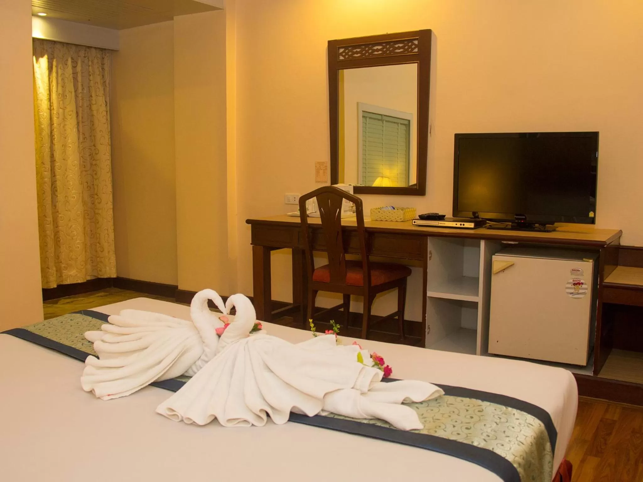 Photo of the whole room, Bed in Friendlytel Hotel