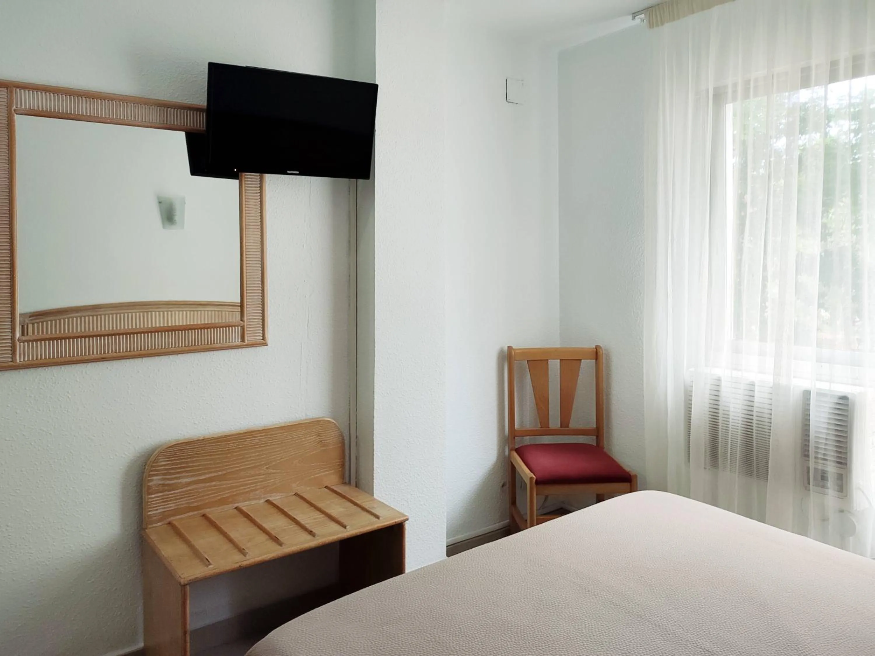 hair dresser, Bed in Hotel Porto