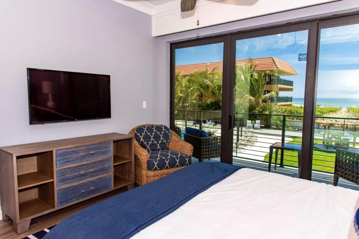 Bedroom, Bed in Anna Maria Beach Resort