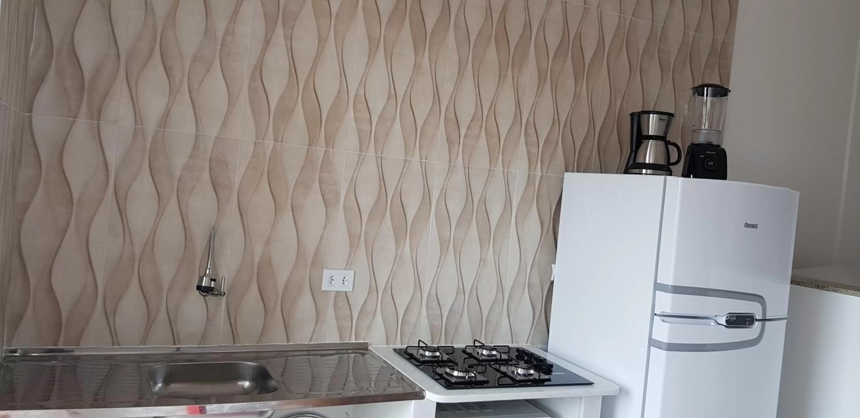 Coffee/tea facilities, Kitchen/Kitchenette in Apartamentos Casa da Pedra