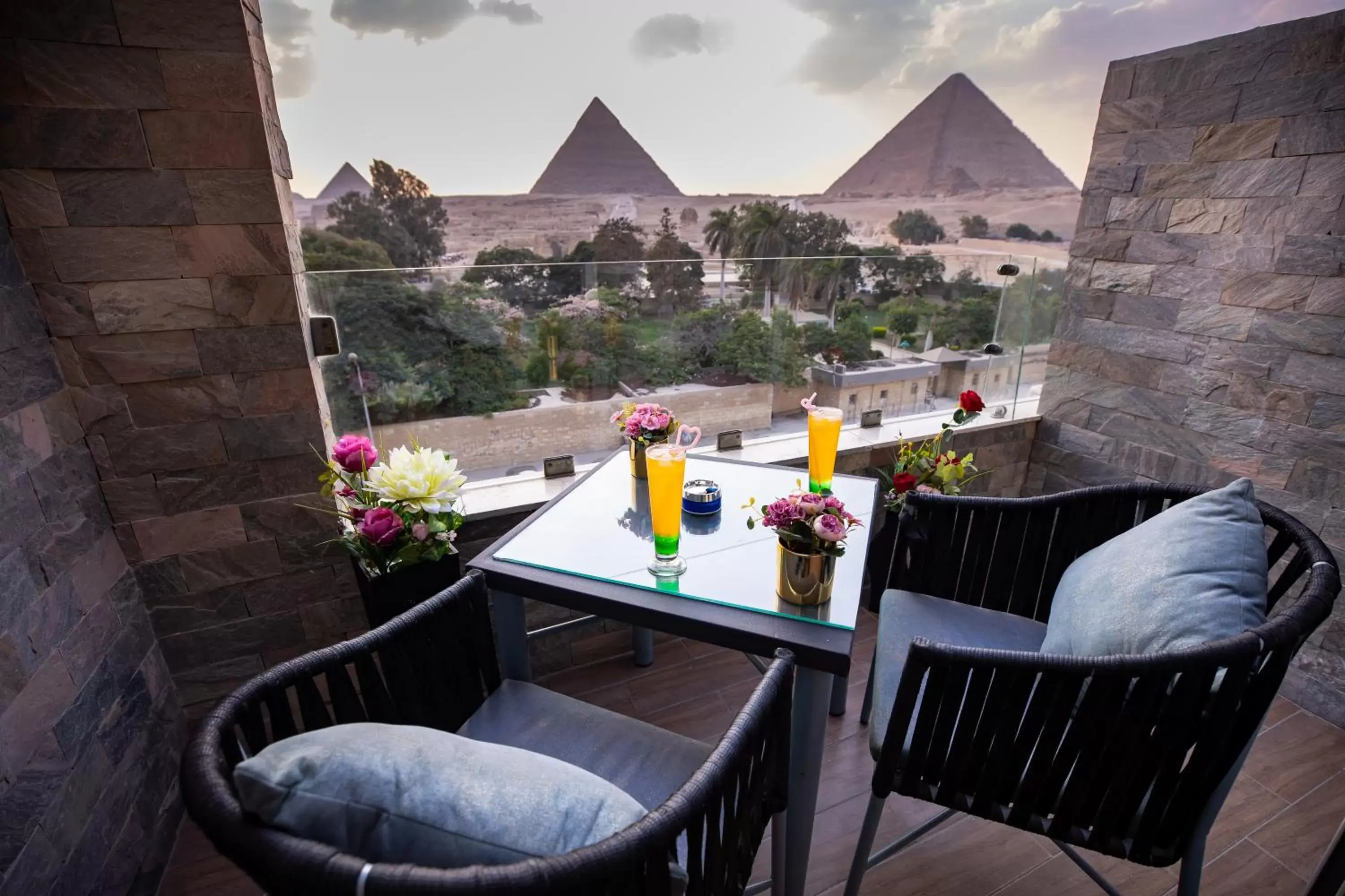 Deluxe Double or Twin Room with Pyramids View and Balcony in PANORAMA view pyramids Deluxe Double or Twin Room with Pyramids View and Balcony in PANORAMA view pyramids