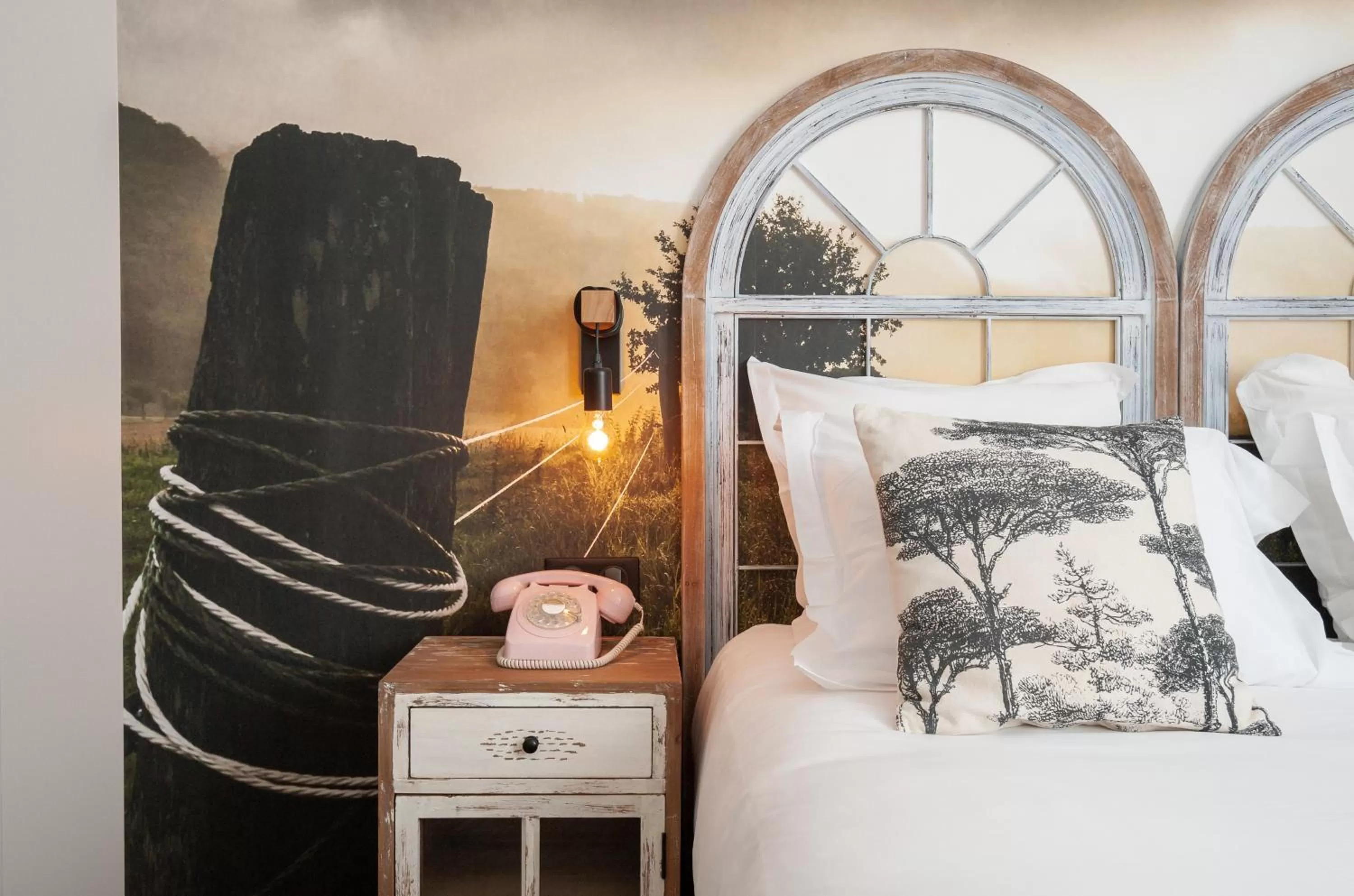 Bed in La Maison Hôtel Mulhouse Centre