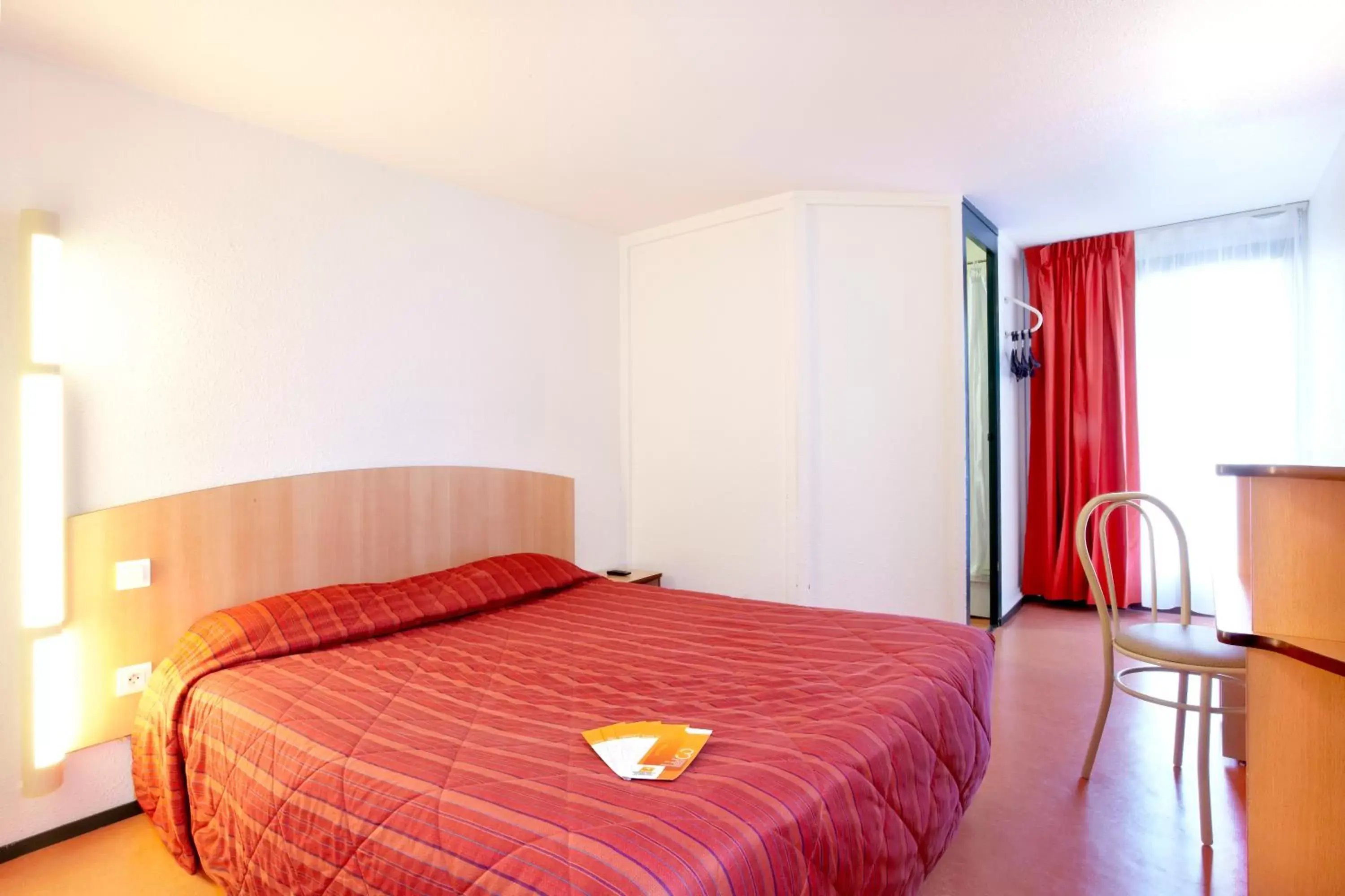 Double Room in Première Classe Rouen Nord - Bois Guillaume Double Room in Première Classe Rouen Nord - Bois Guillaume