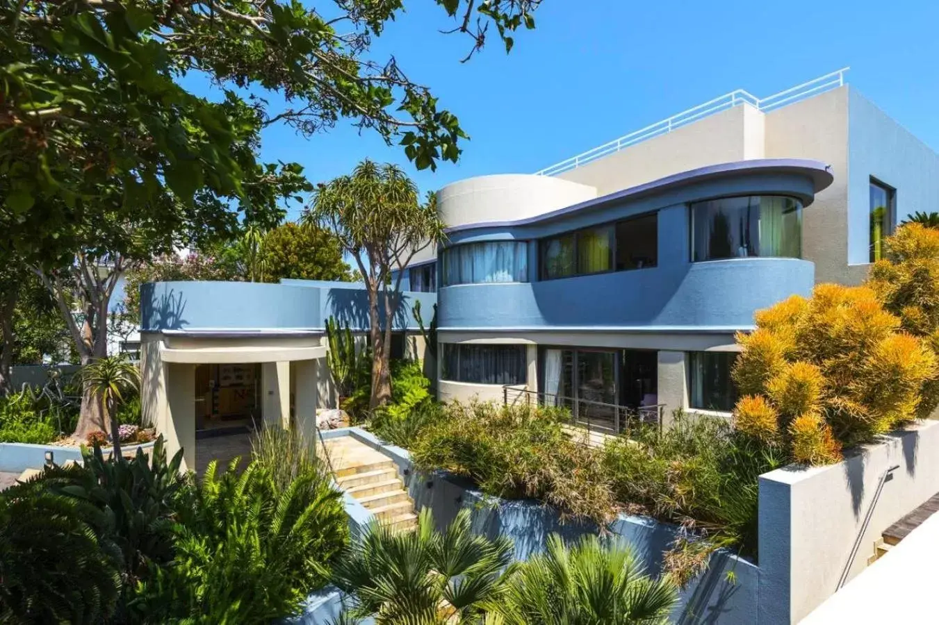 Property Building in Mantis No5 Boutique Art Hotel Property Building in Mantis No5 Boutique Art Hotel