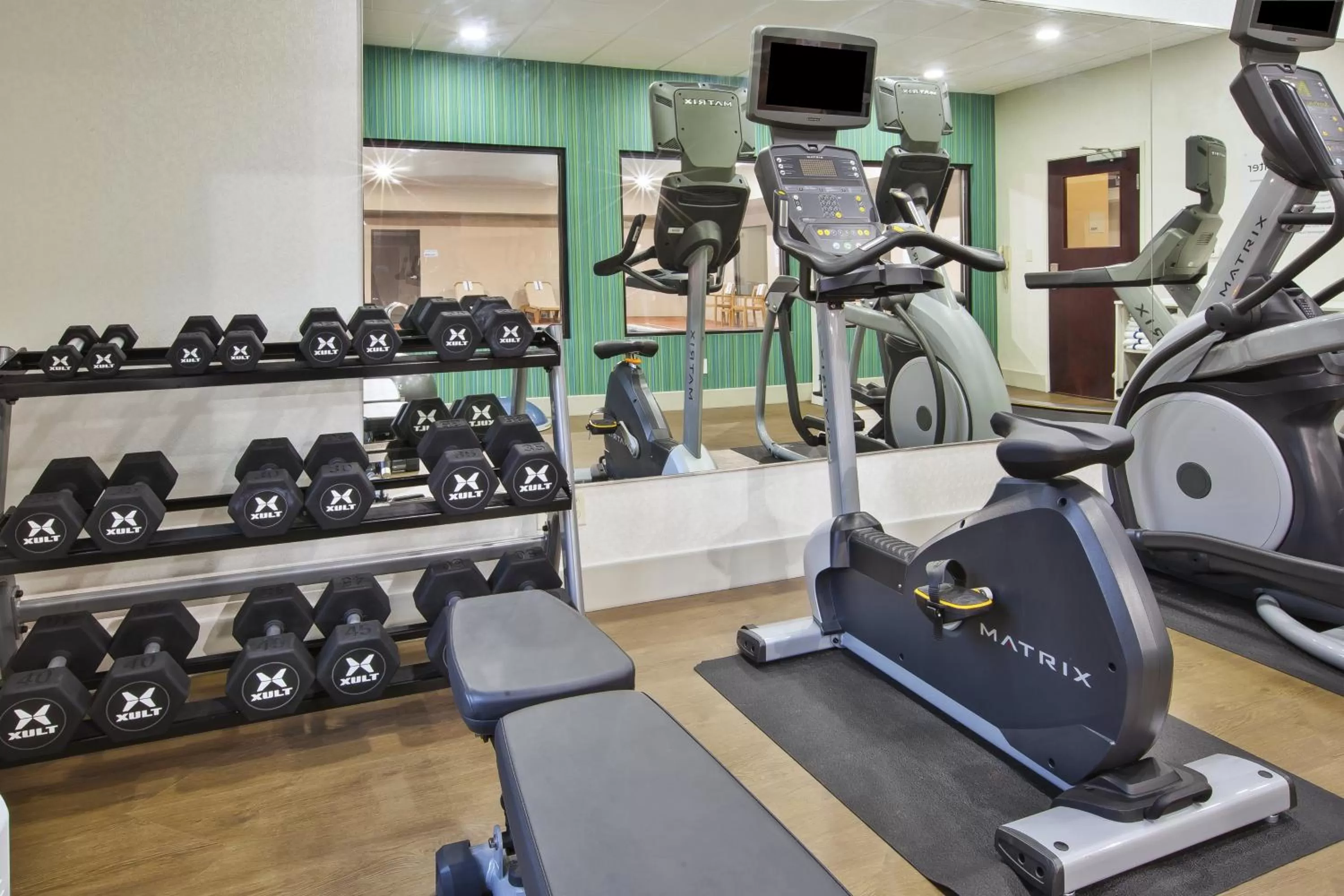 Spa and wellness centre/facilities in Holiday Inn Express Niles by IHG