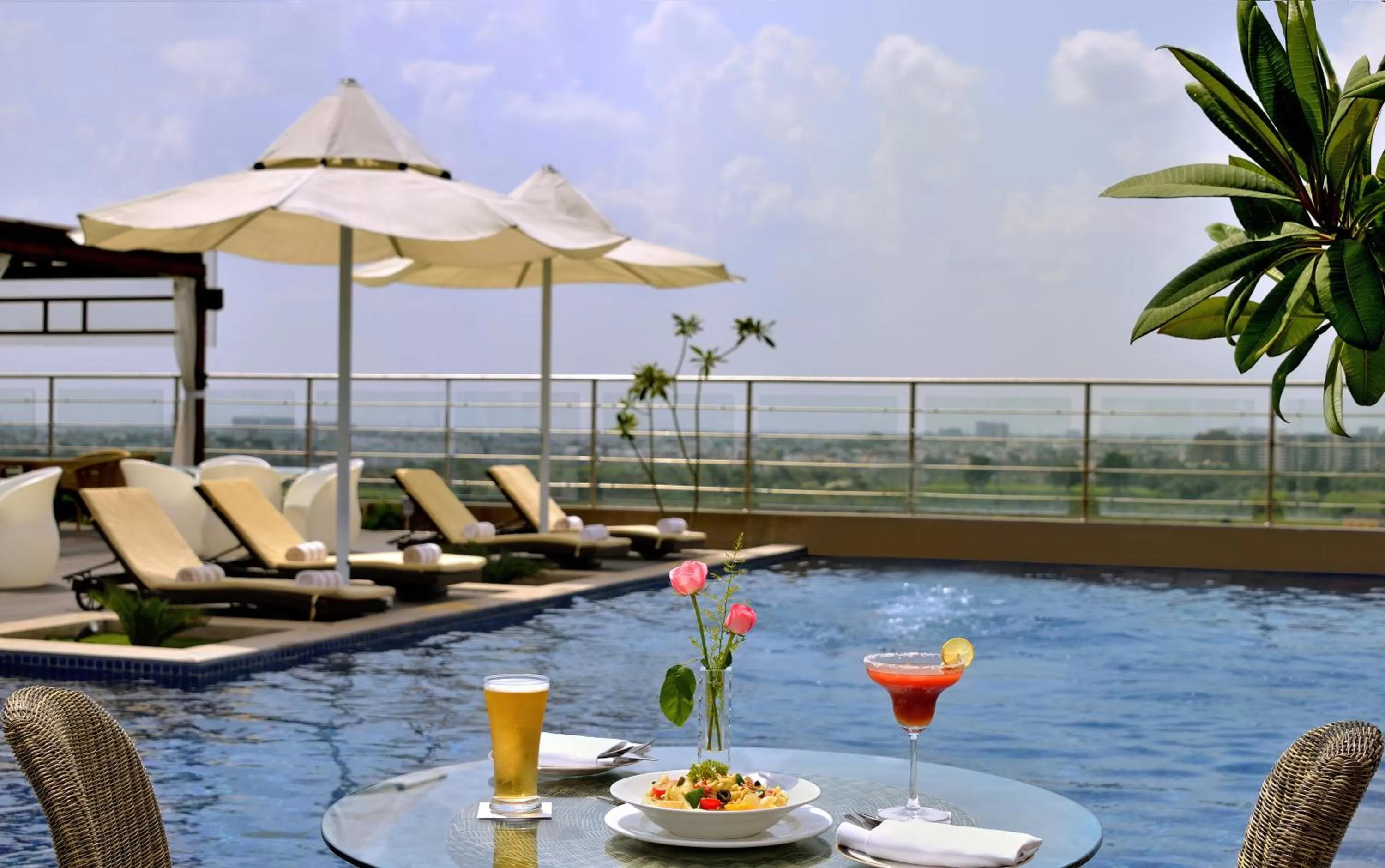 Swimming pool in Radisson Blu Jaipur