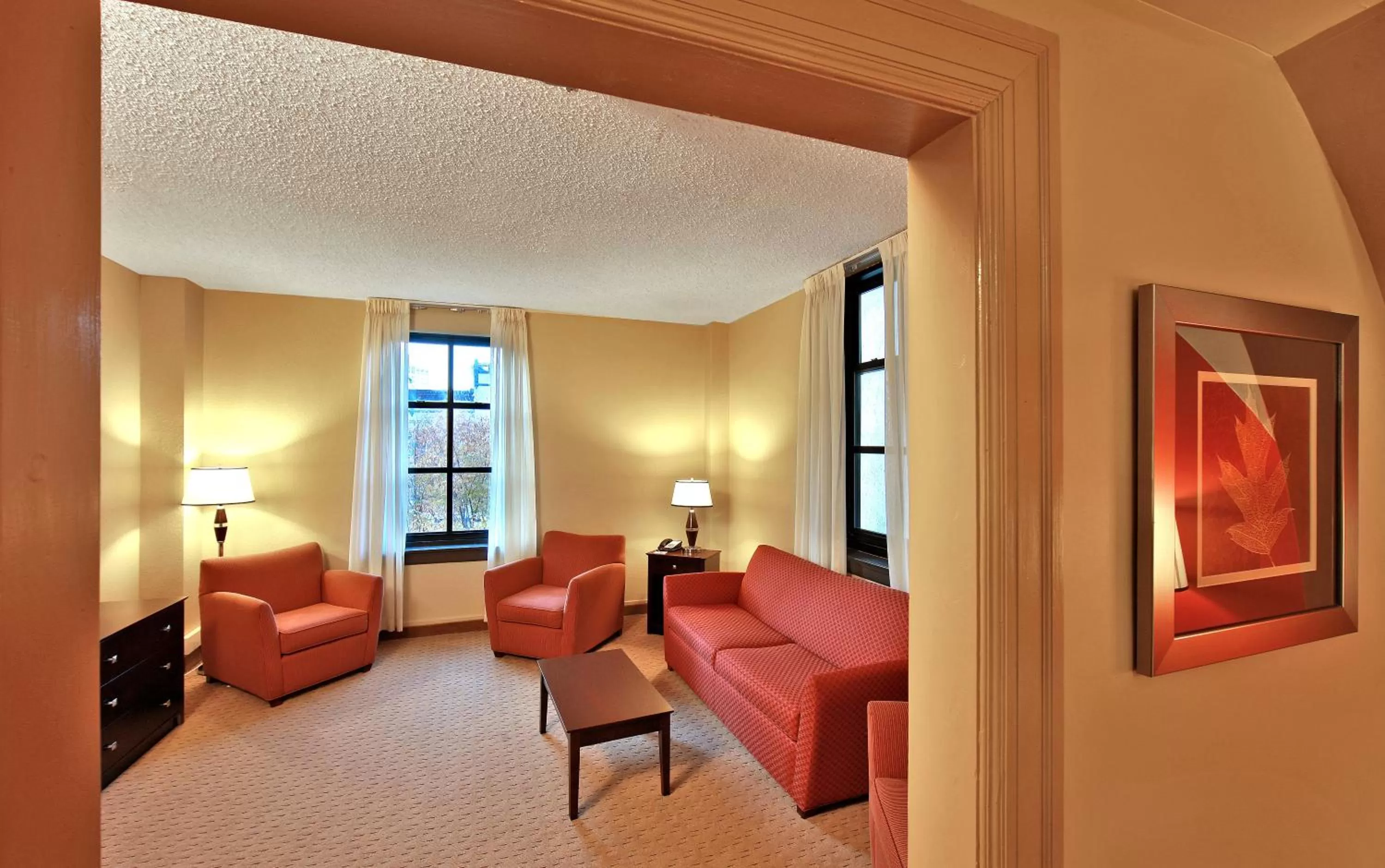 Photo of the whole room, Seating Area in Holiday Inn Express Baltimore-Downtown, an IHG Hotel