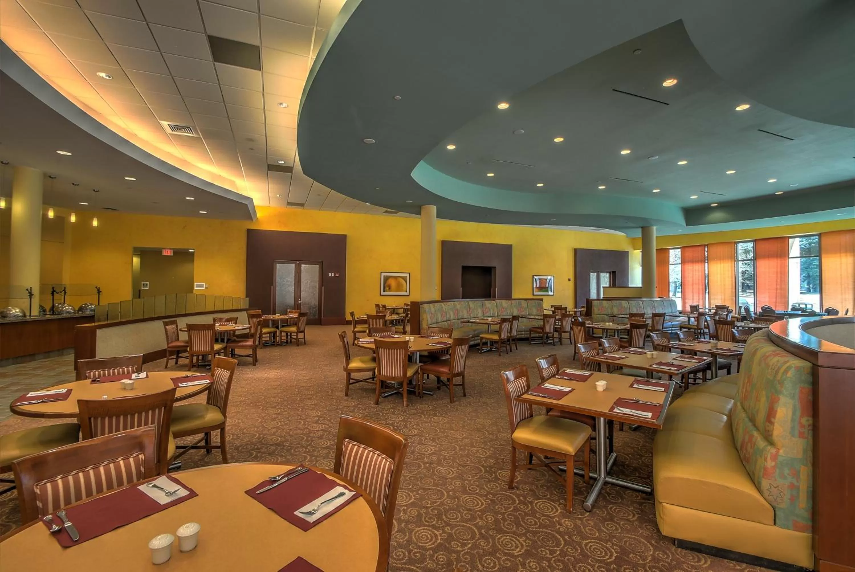 Restaurant/places to eat in Southbridge Hotel and Conference Center