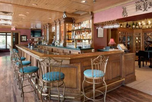 Restaurant/places to eat in Nicollet Island Inn