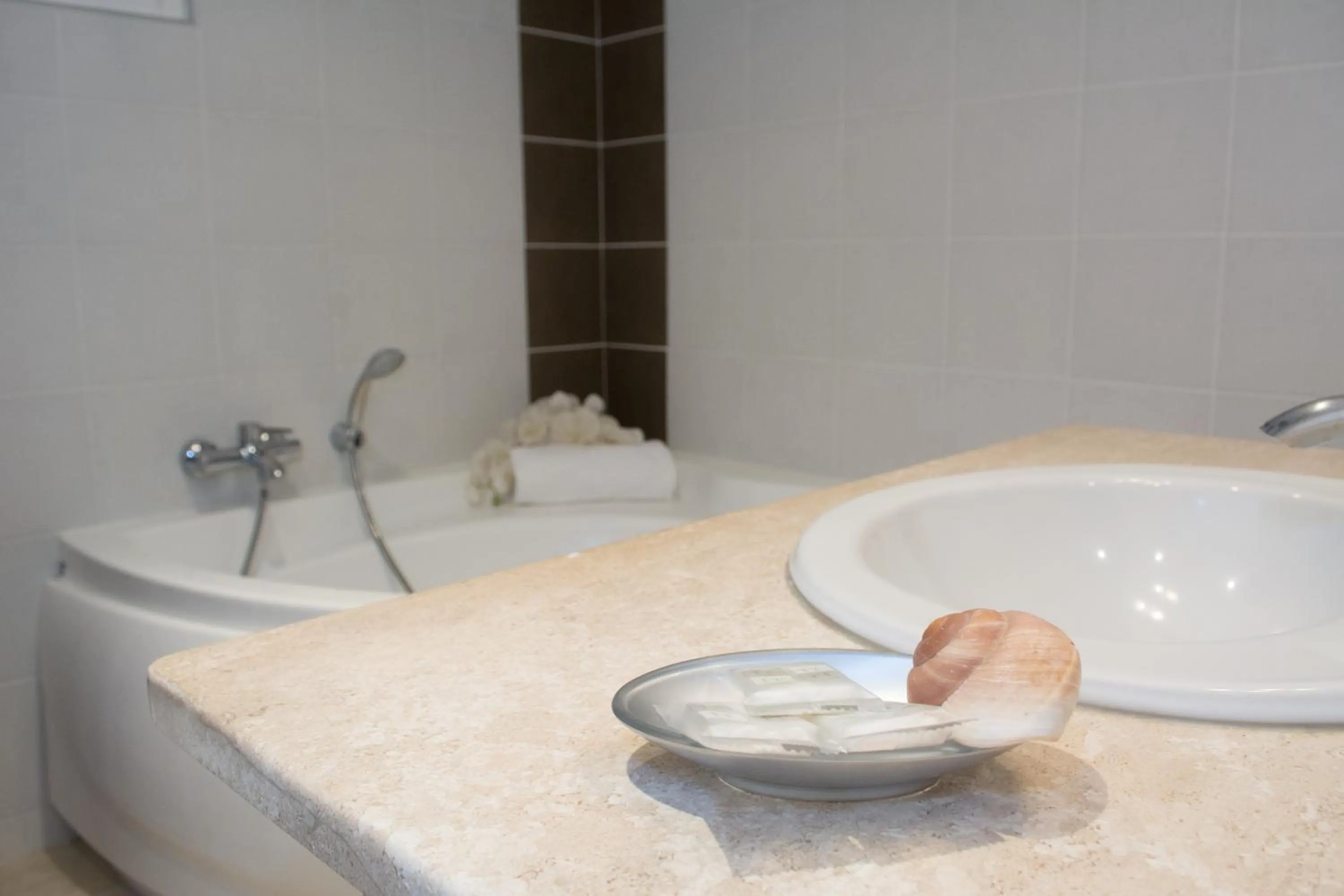 Bathroom in Hotel Roc E Mare