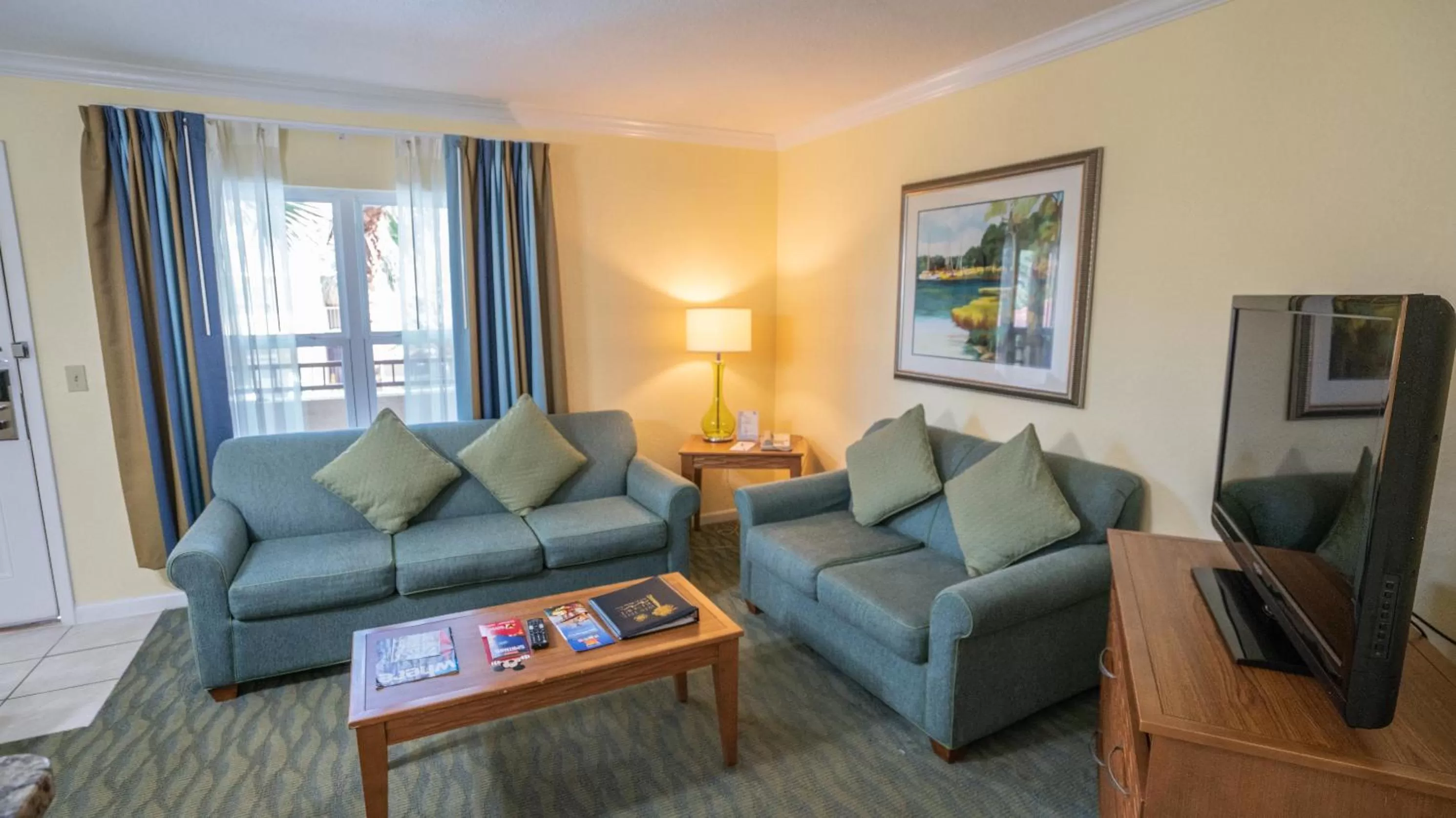 Living room in Blue Tree Resort at Lake Buena Vista