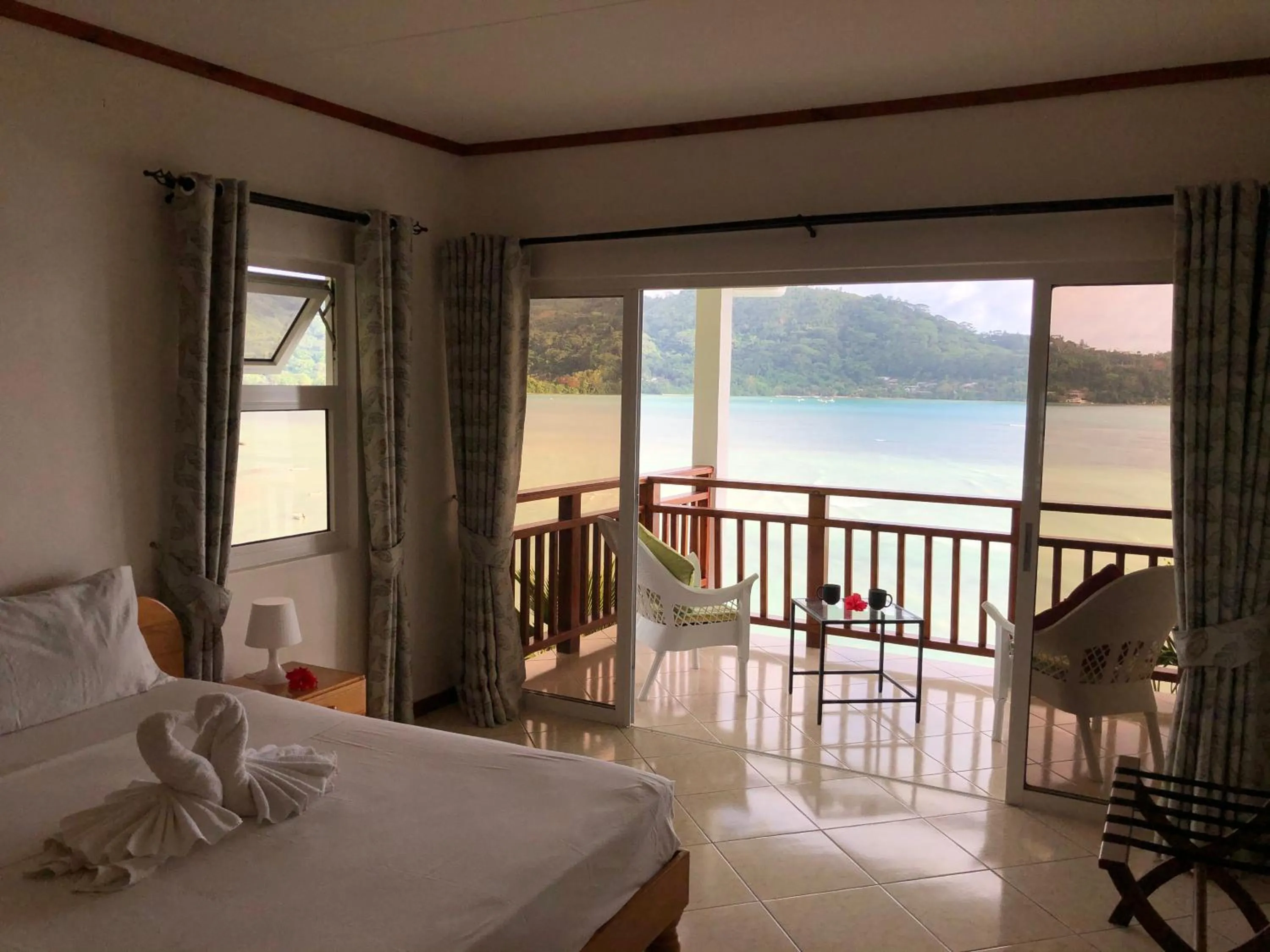 Balcony/Terrace, Bed in Sailfish Beach Villas