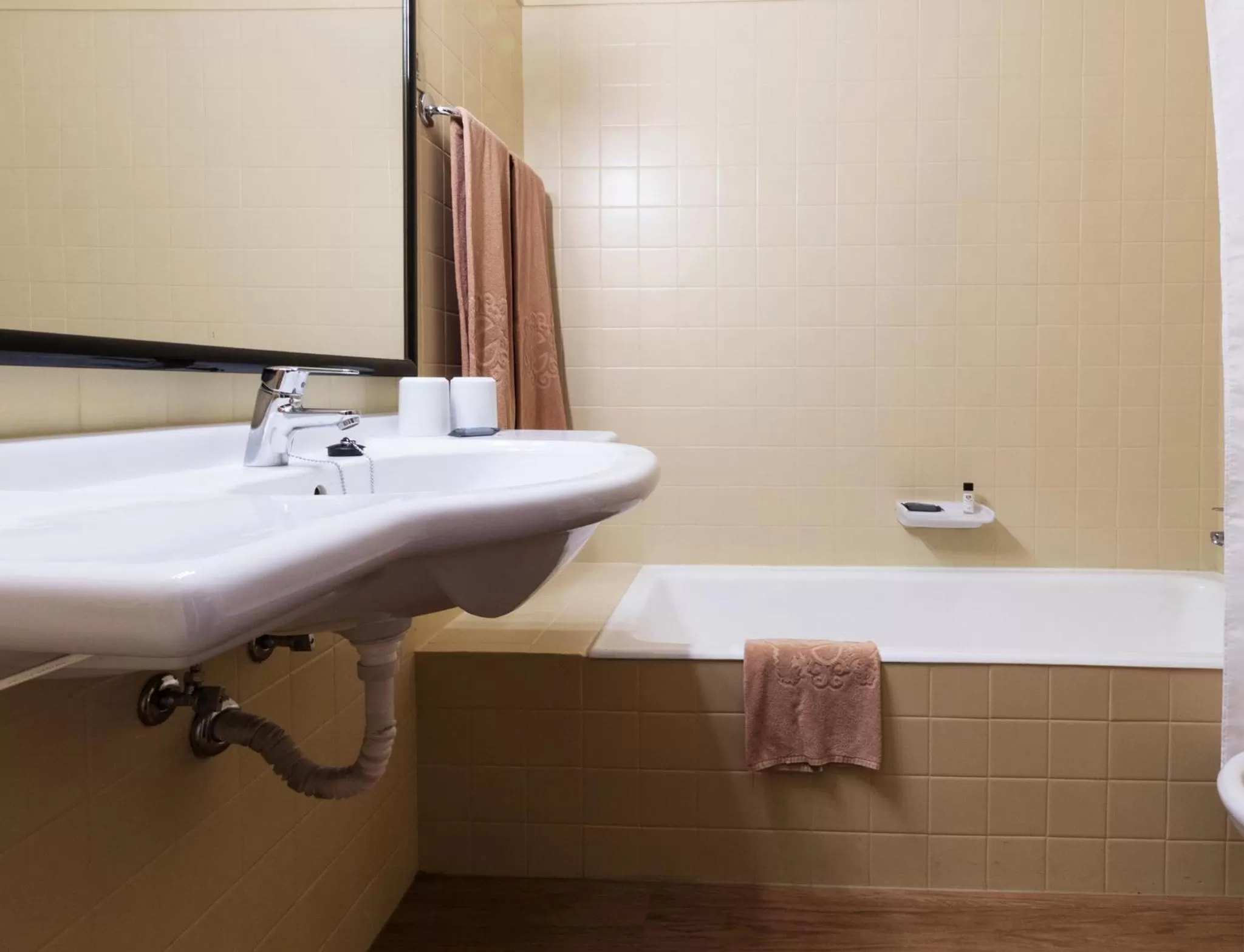 Shower in Dom Pedro Garajau