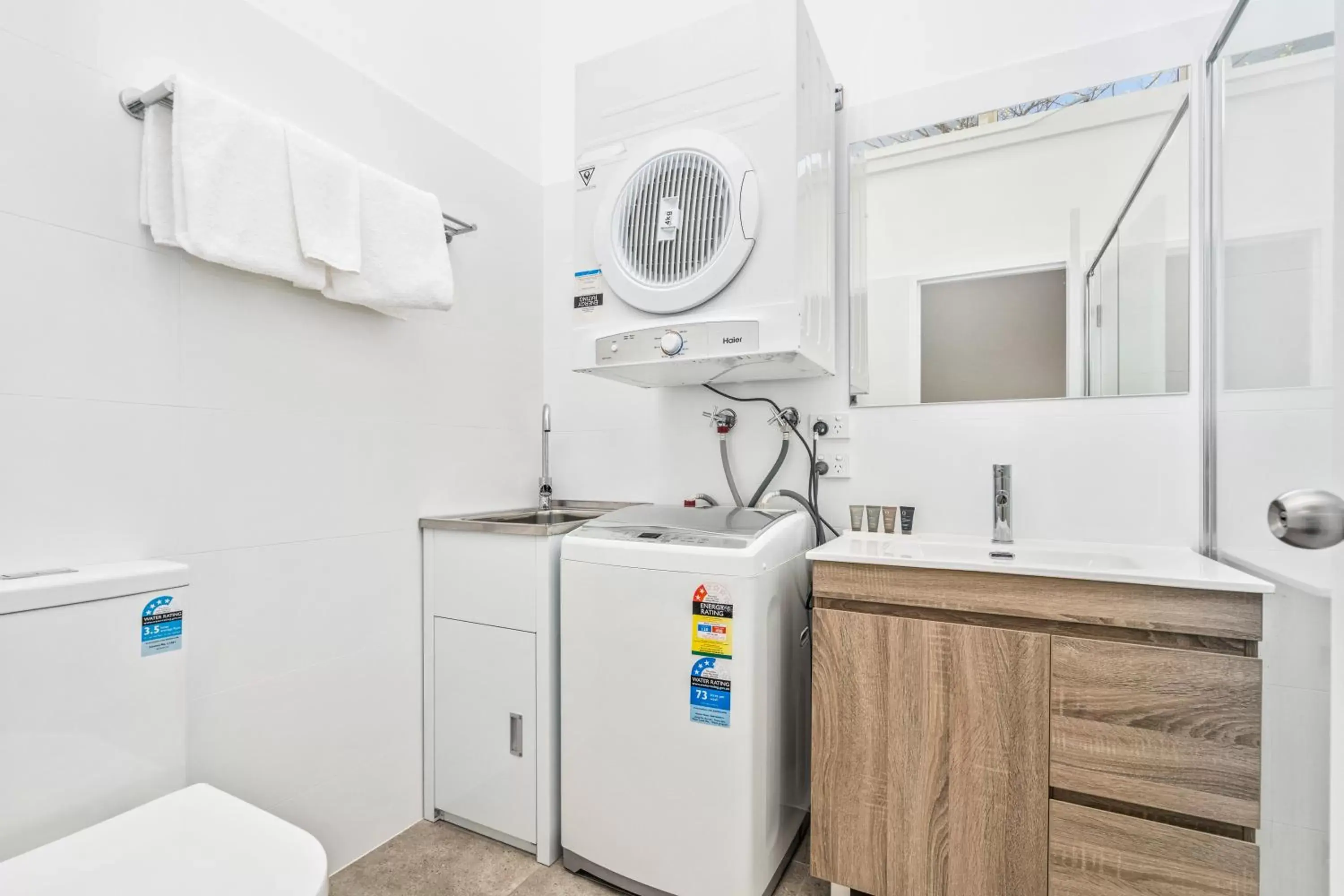 Executive One-Bedroom Apartment (Limited Housekeeping) in APX Parramatta Executive One-Bedroom Apartment (Limited Housekeeping) in APX Parramatta