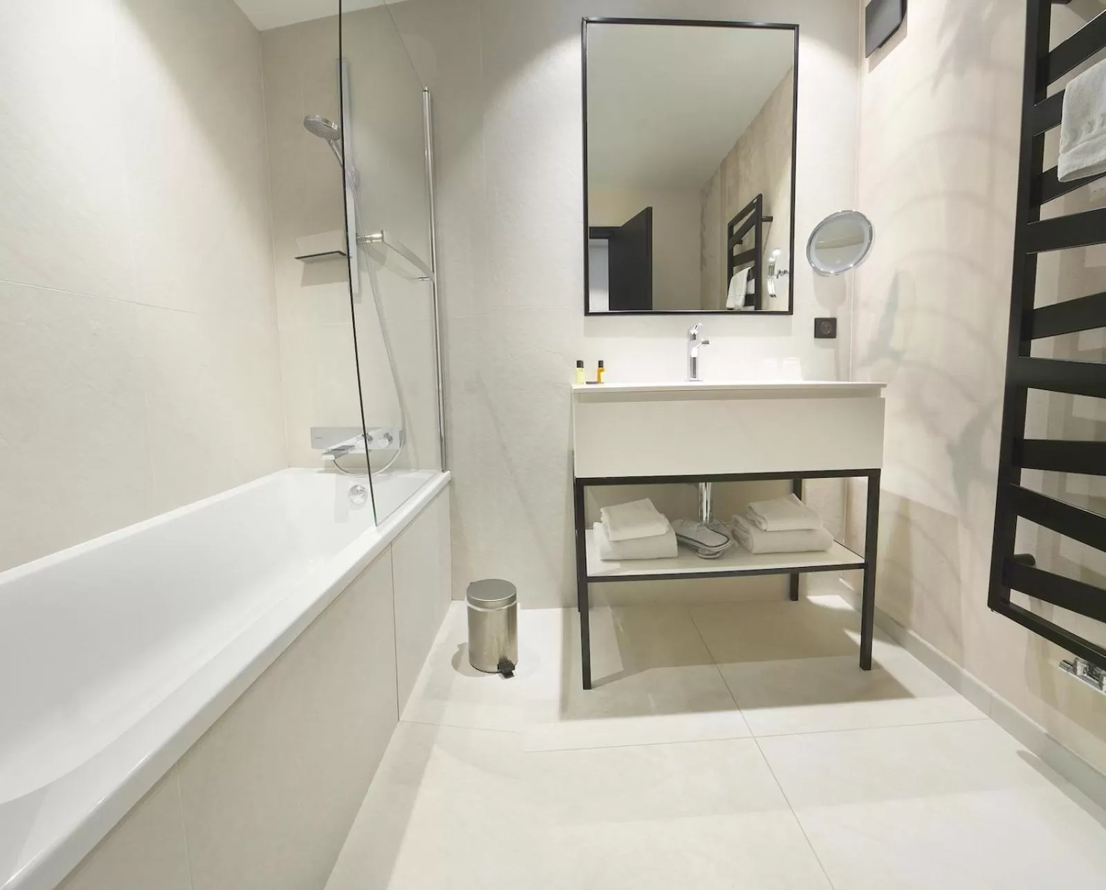 Bathroom in Hôtel Le Roosevelt Lyon