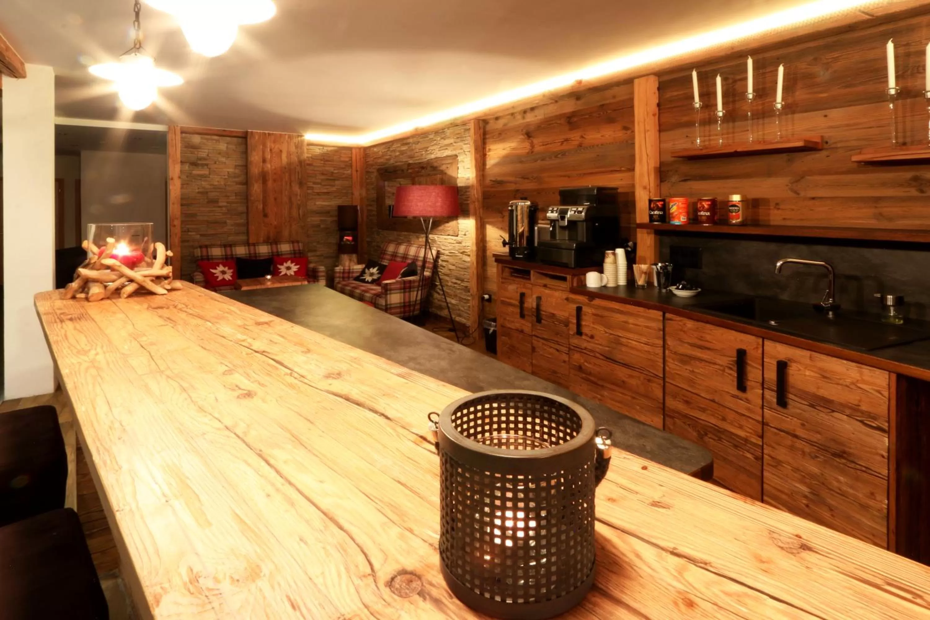 Lounge or bar in Amber Ski-in/out Hotel & Spa