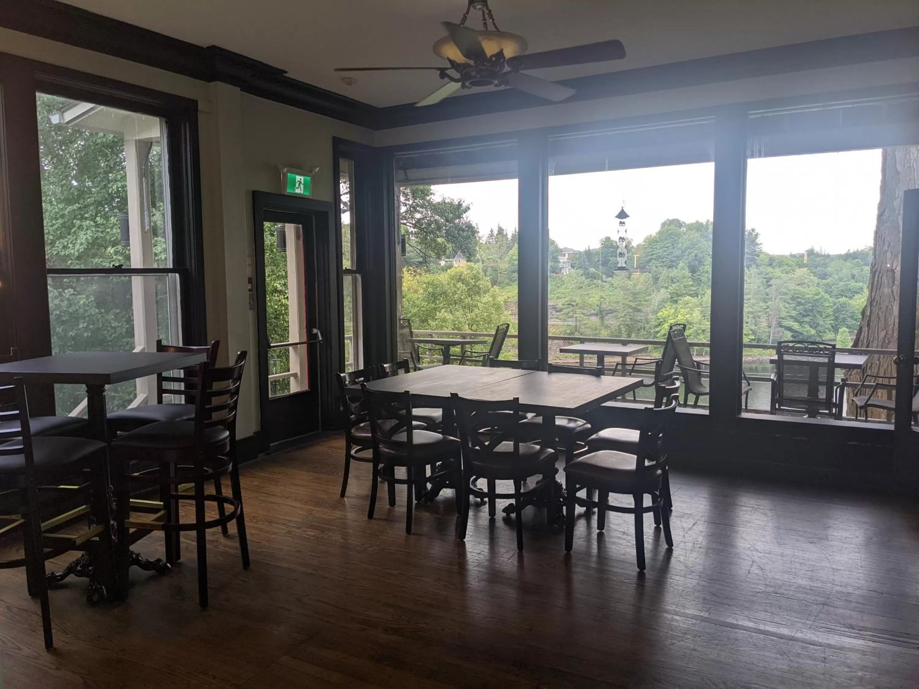 Lounge or bar in Inn at the Falls