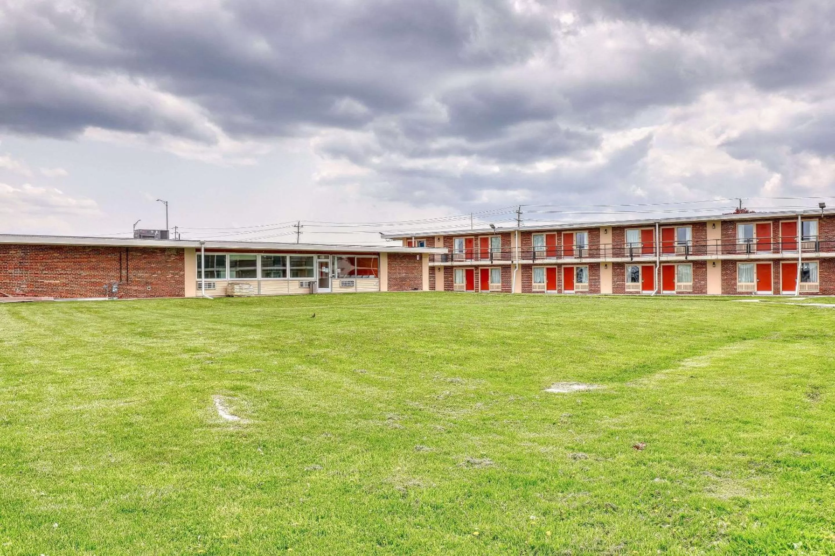 Property building in Suburban Studios Neenah-Appleton