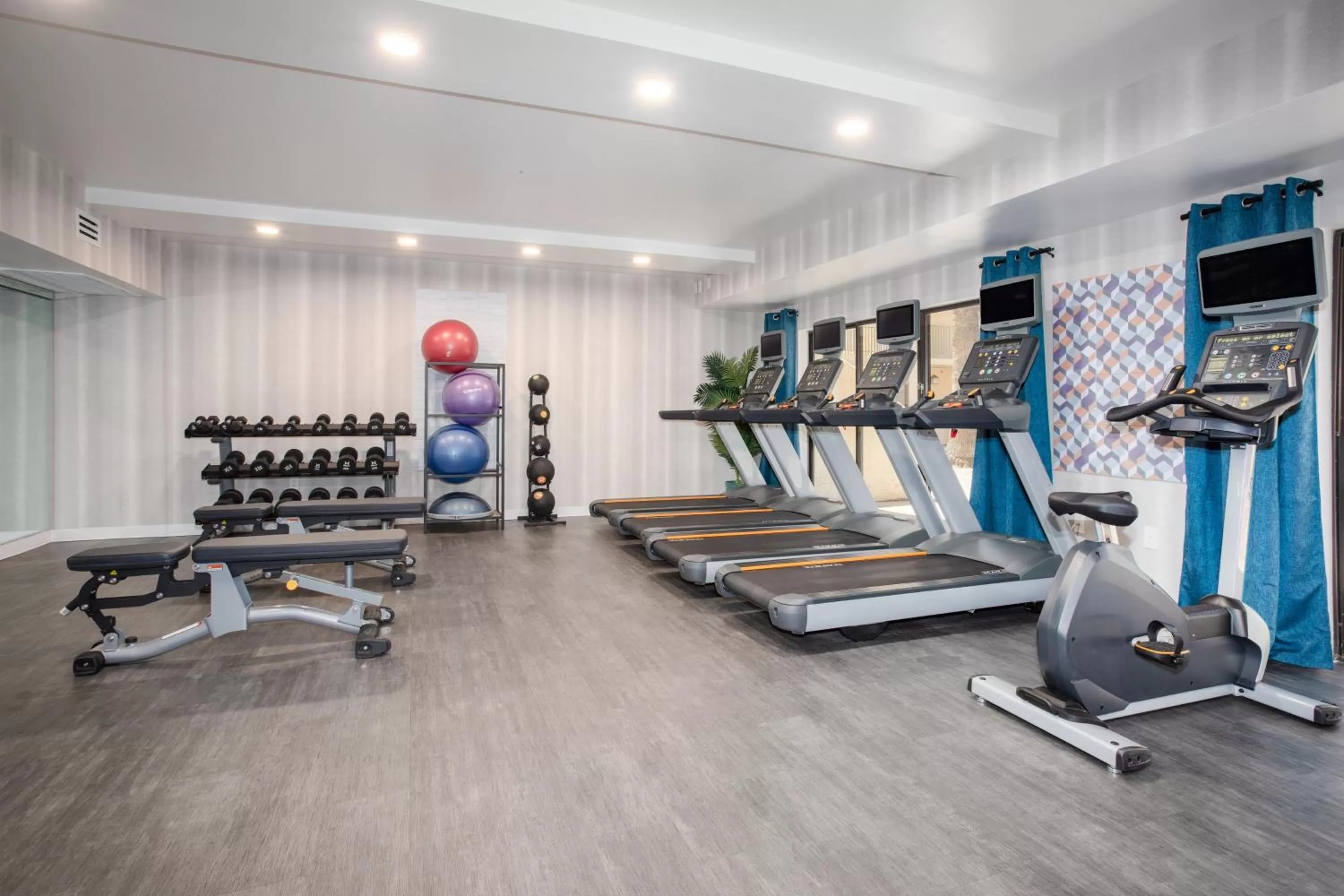 Fitness centre/facilities in Crowne Plaza Phoenix - Chandler Golf Resort by IHG