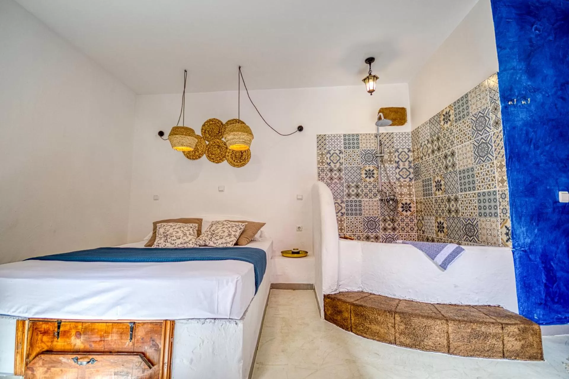 Bed in Mascot Garden Rooms