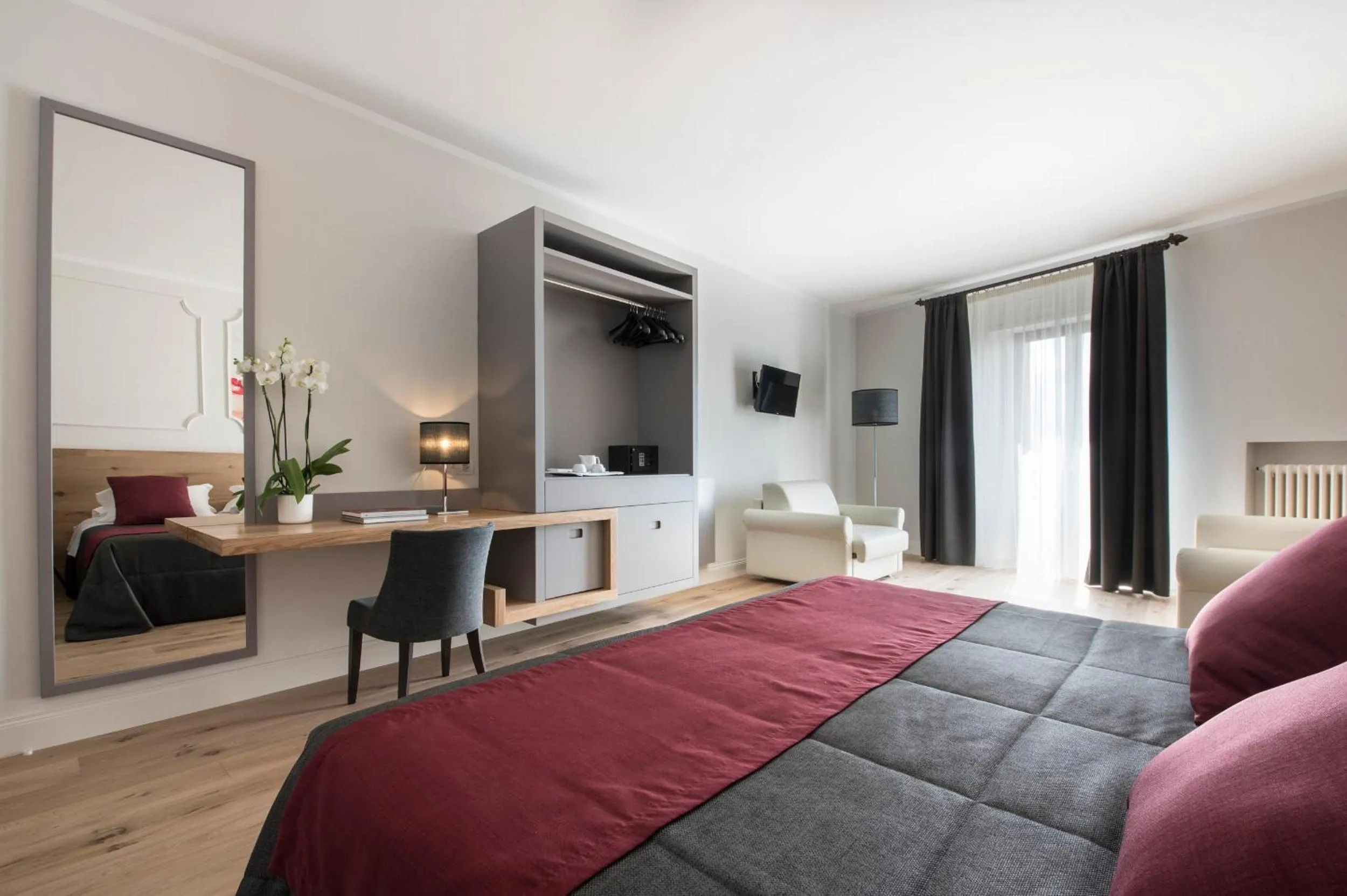 Photo of the whole room, Bed in Hotel La Cisterna