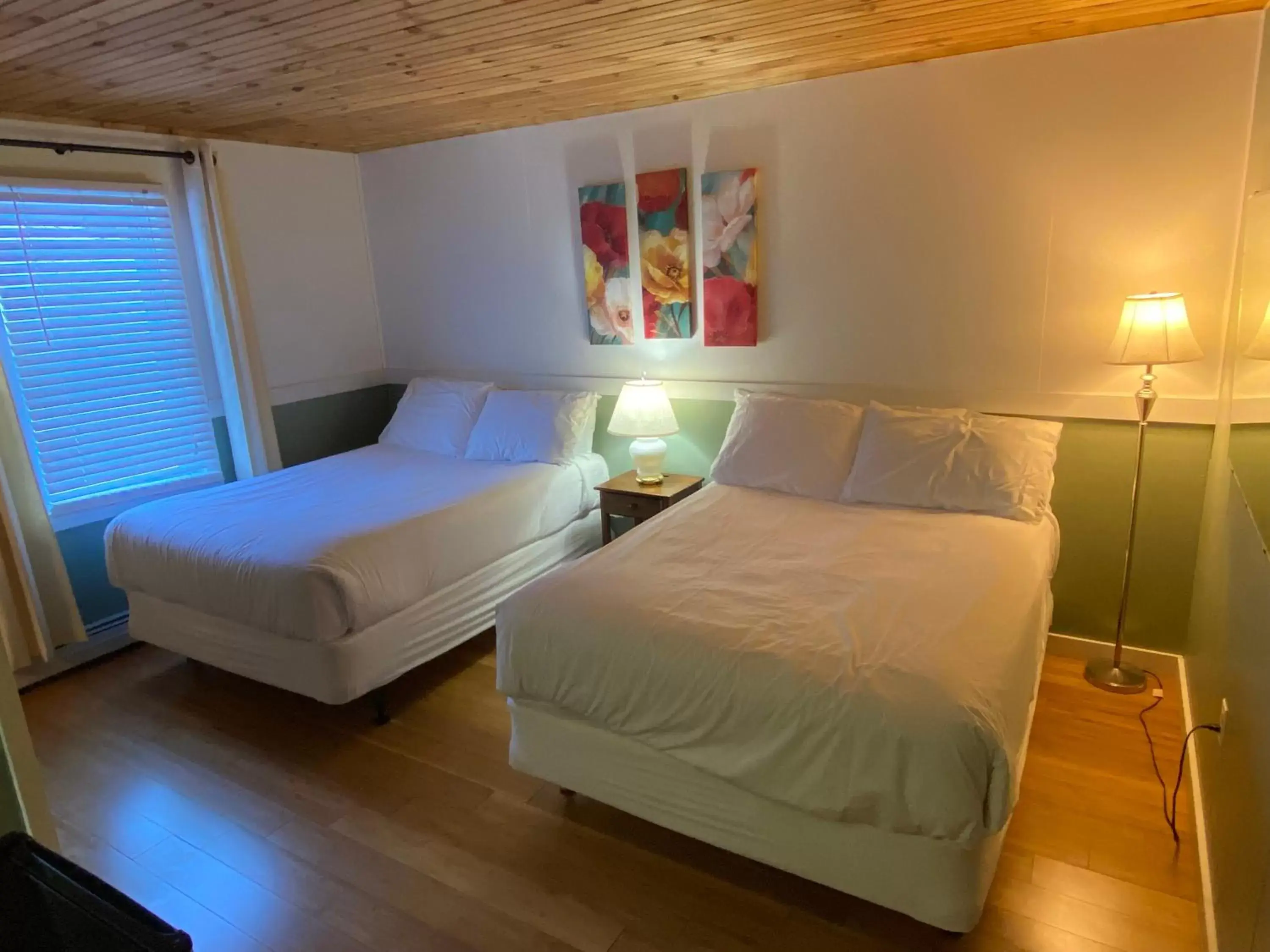 Classic Quadruple Room in Bromley View Inn Classic Quadruple Room in Bromley View Inn