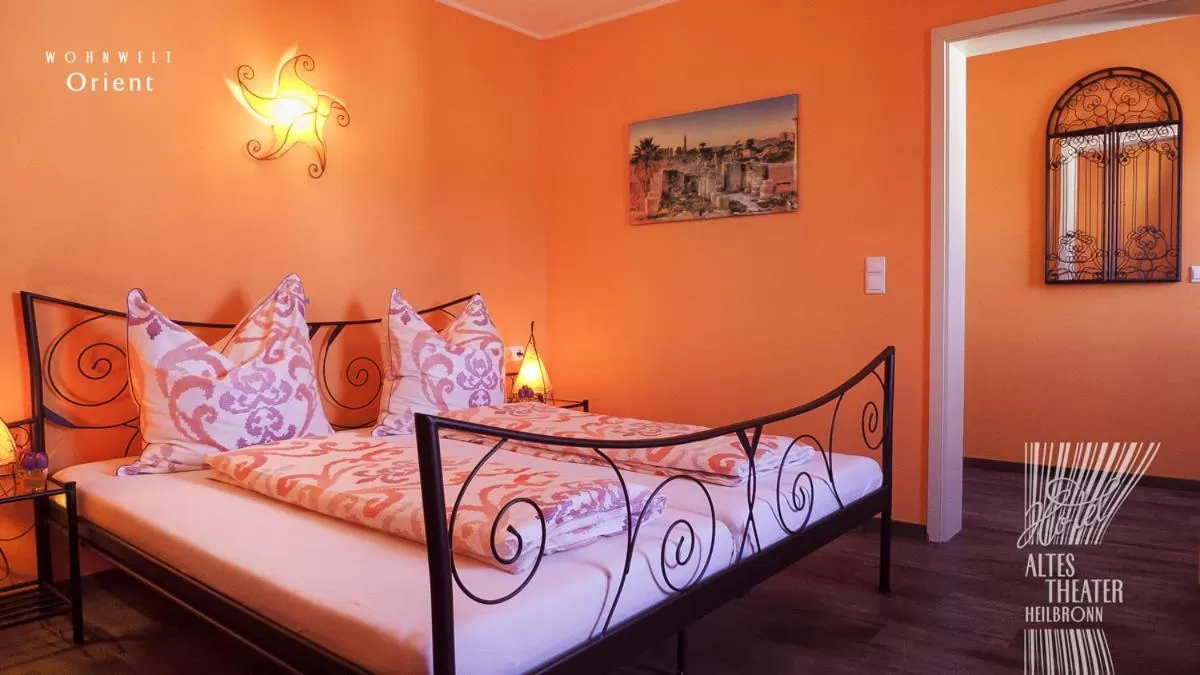 Bed in HOTEL ALTES THEATER Heilbronn