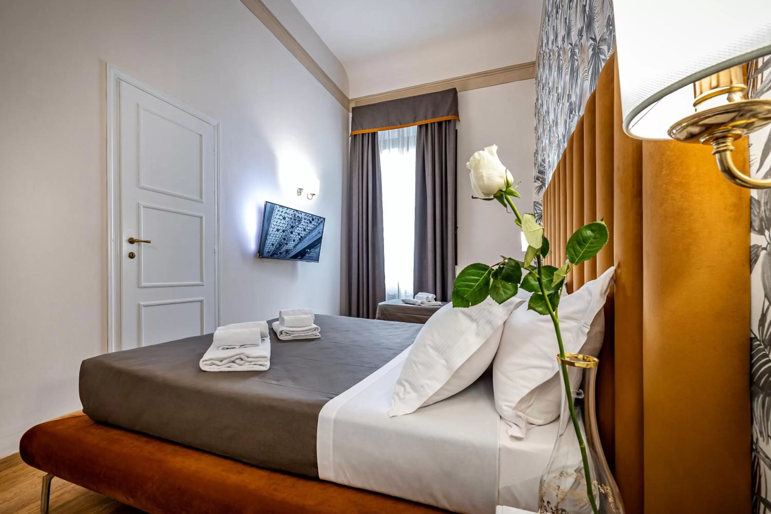 Bedroom, Bed in Maison Pitti Florence