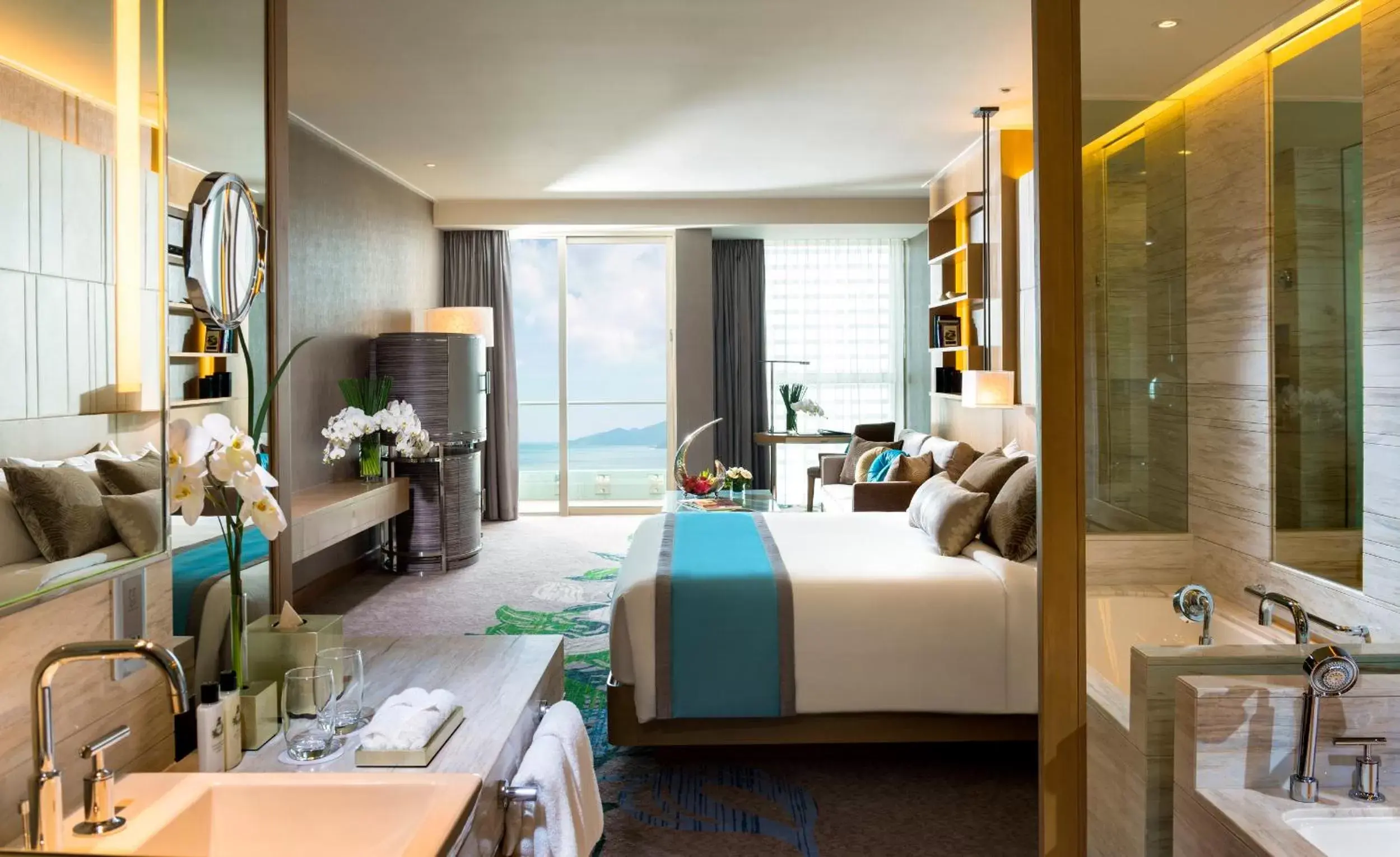 Junior King Suite with Ocean View in InterContinental Nha Trang by IHG Junior King Suite with Ocean View in InterContinental Nha Trang by IHG