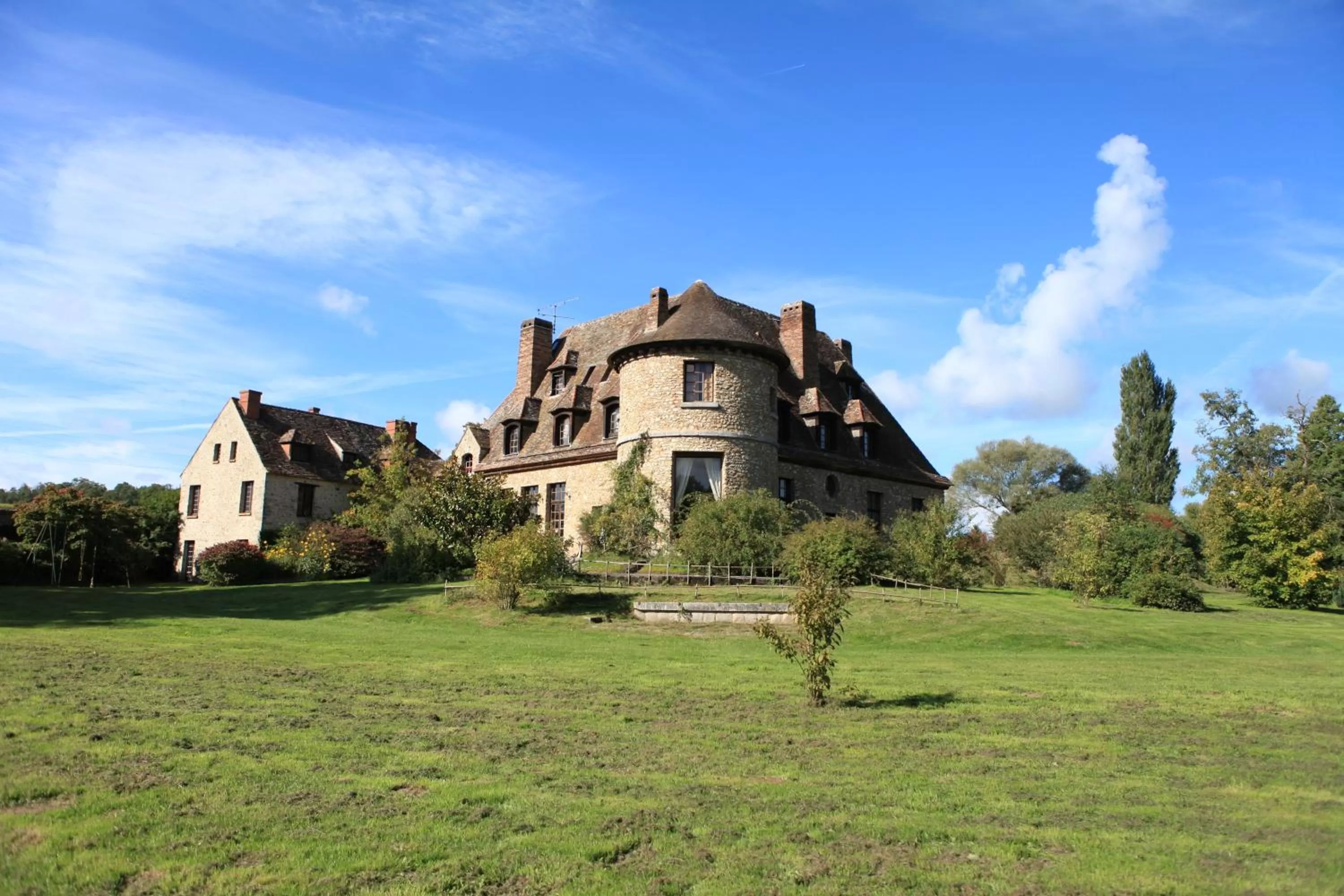 Property building in Le Logis d'Arniere
