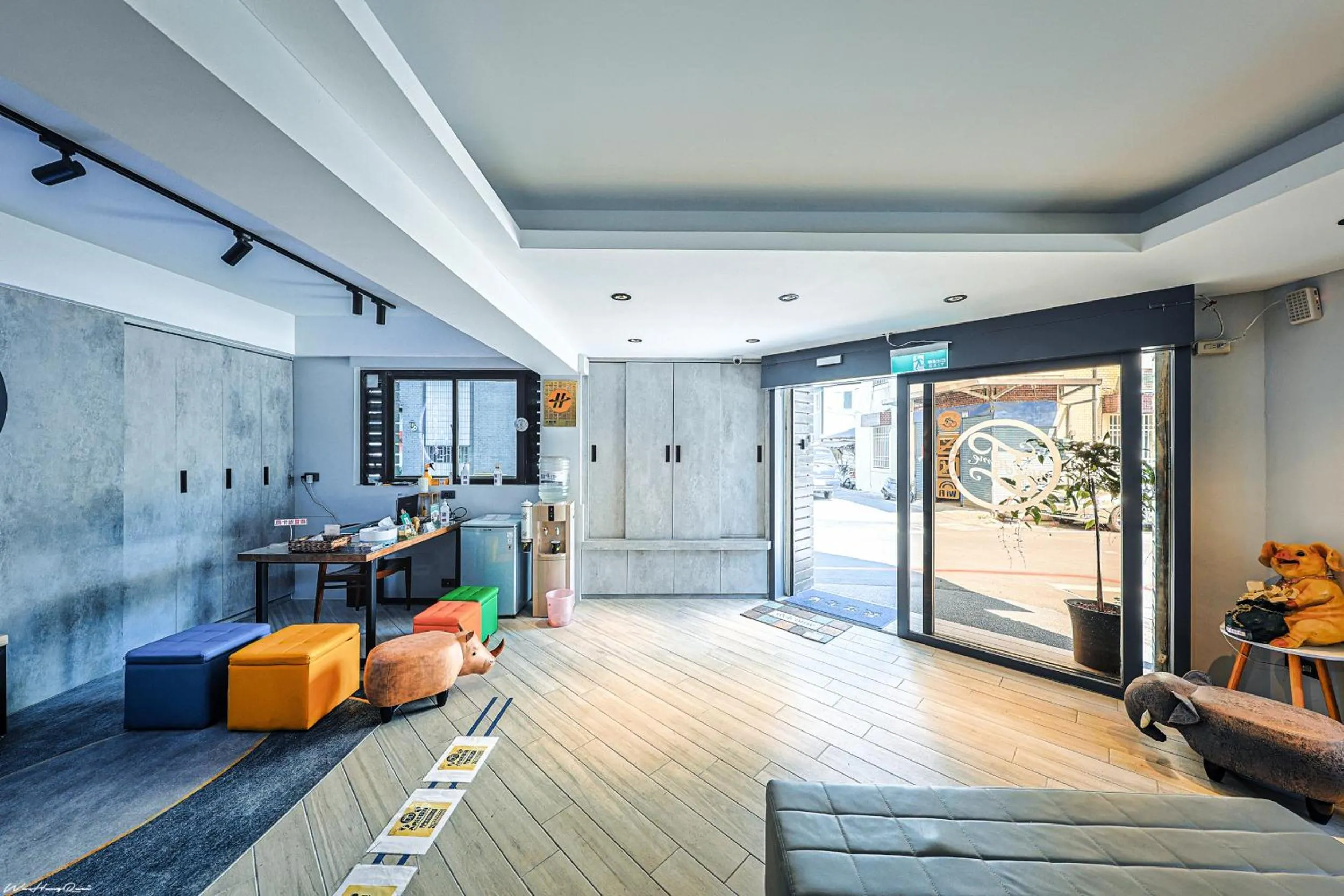 Communal lounge/ TV room in 亞馨文旅 近東大門夜市 有免費停車場 可自助入住