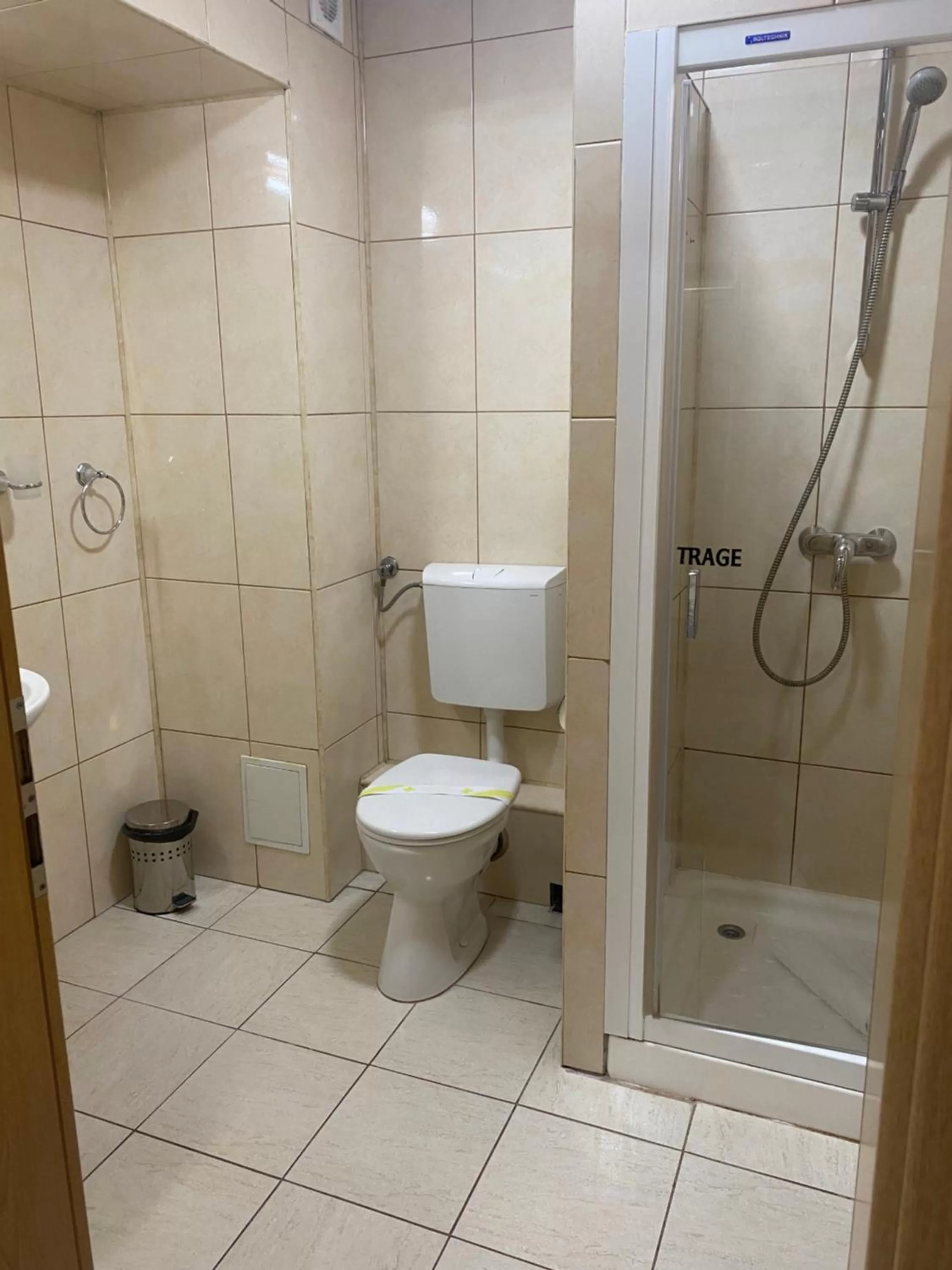 Bathroom in Hotel Edelweiss