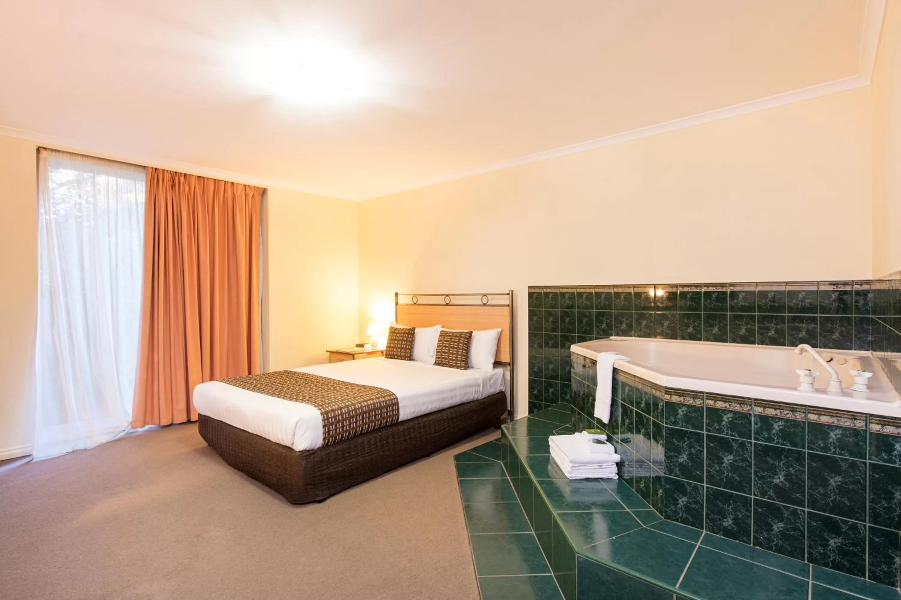 Bed in Mildura Inlander Resort