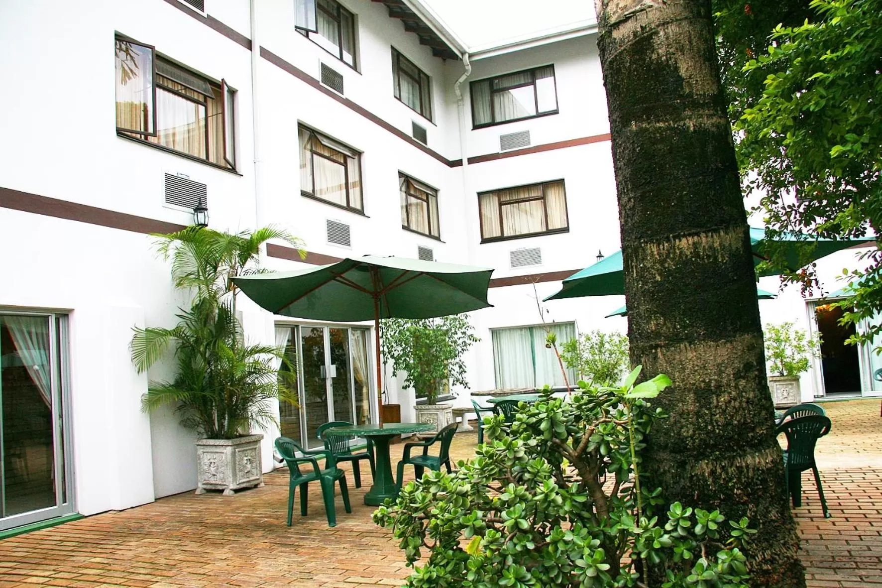 Property building in Premier Splendid Inn Pinetown