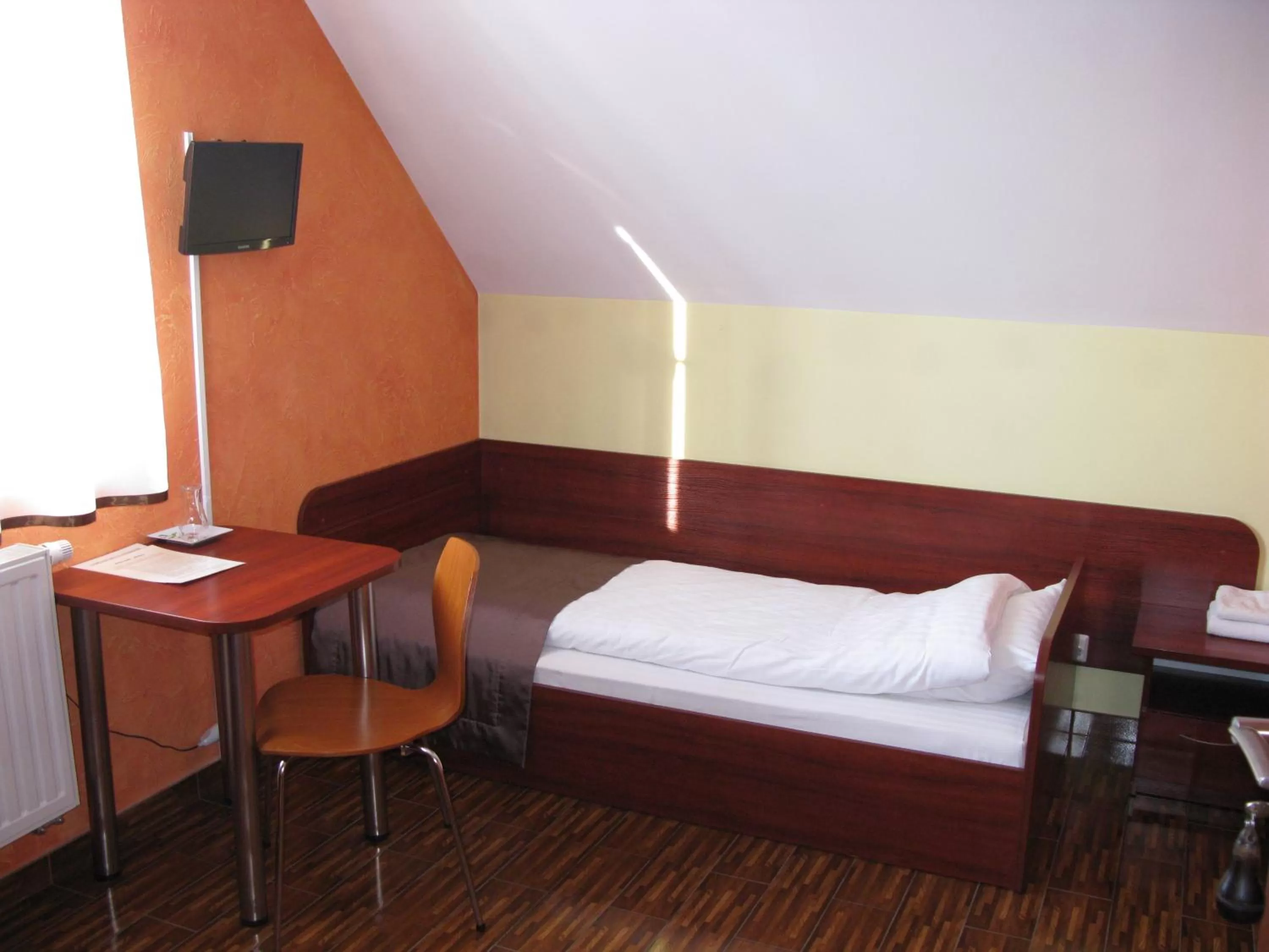 Photo of the whole room, Bed in Motel Górno