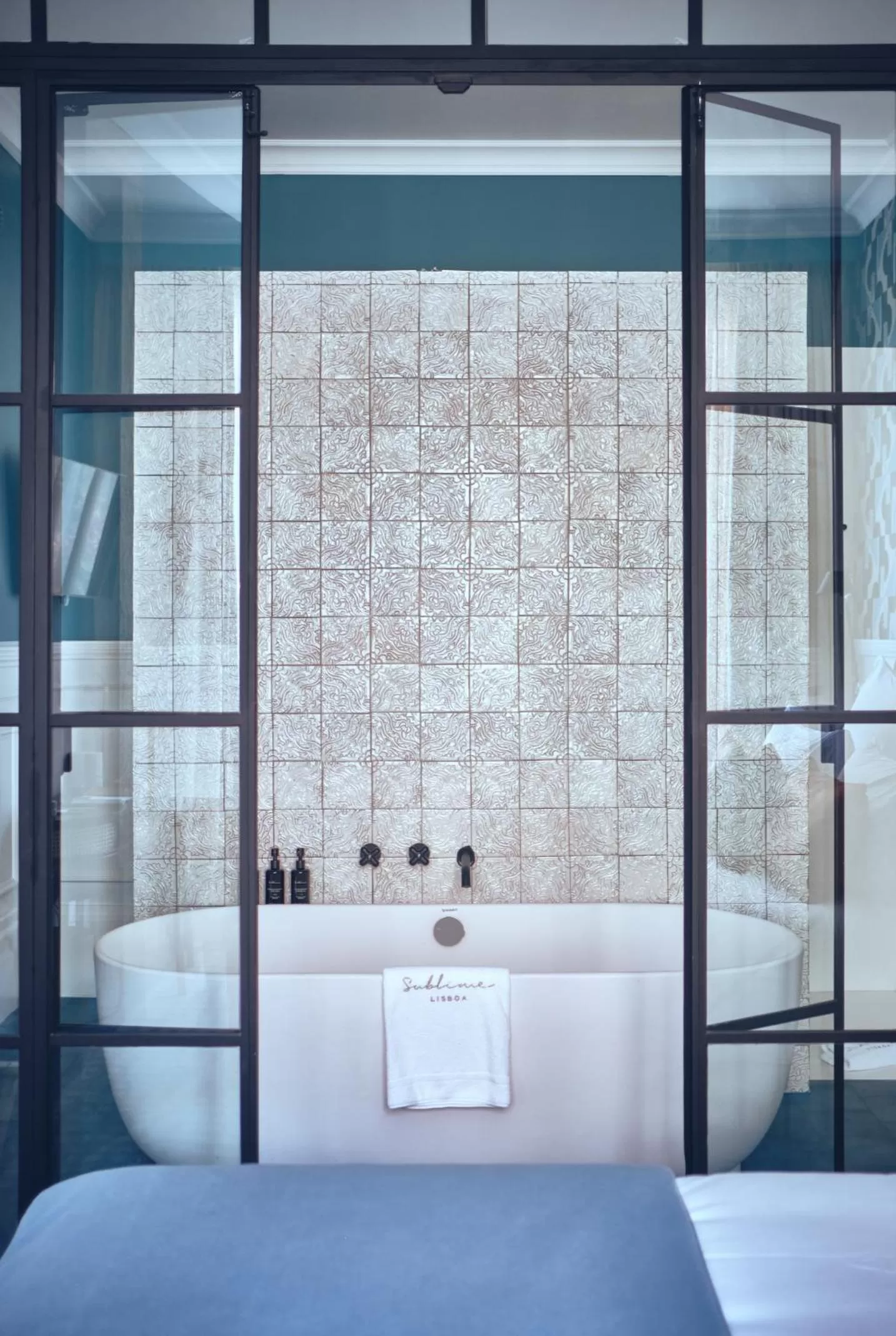 Bathroom, Bed in Sublime Lisboa