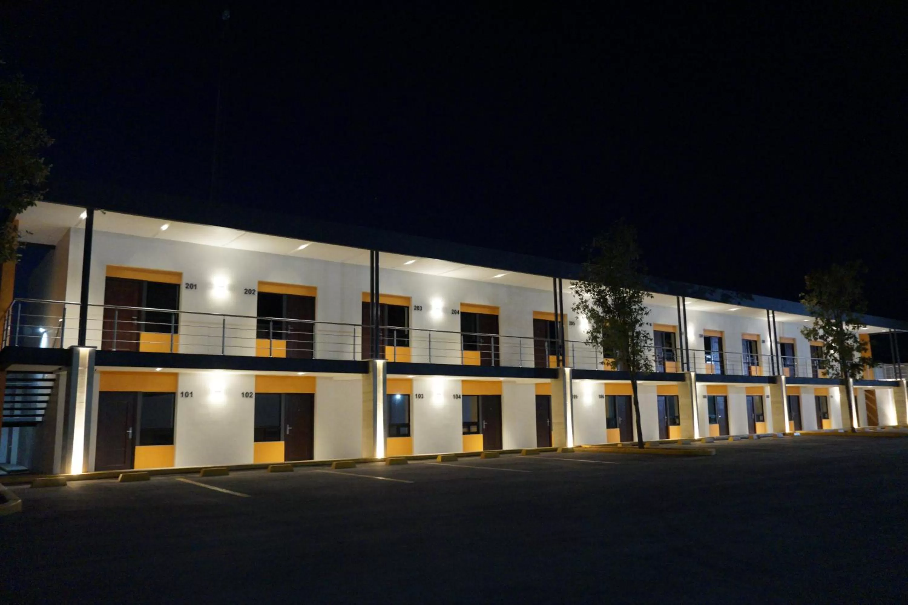 Property Building in Hotel Valle Express