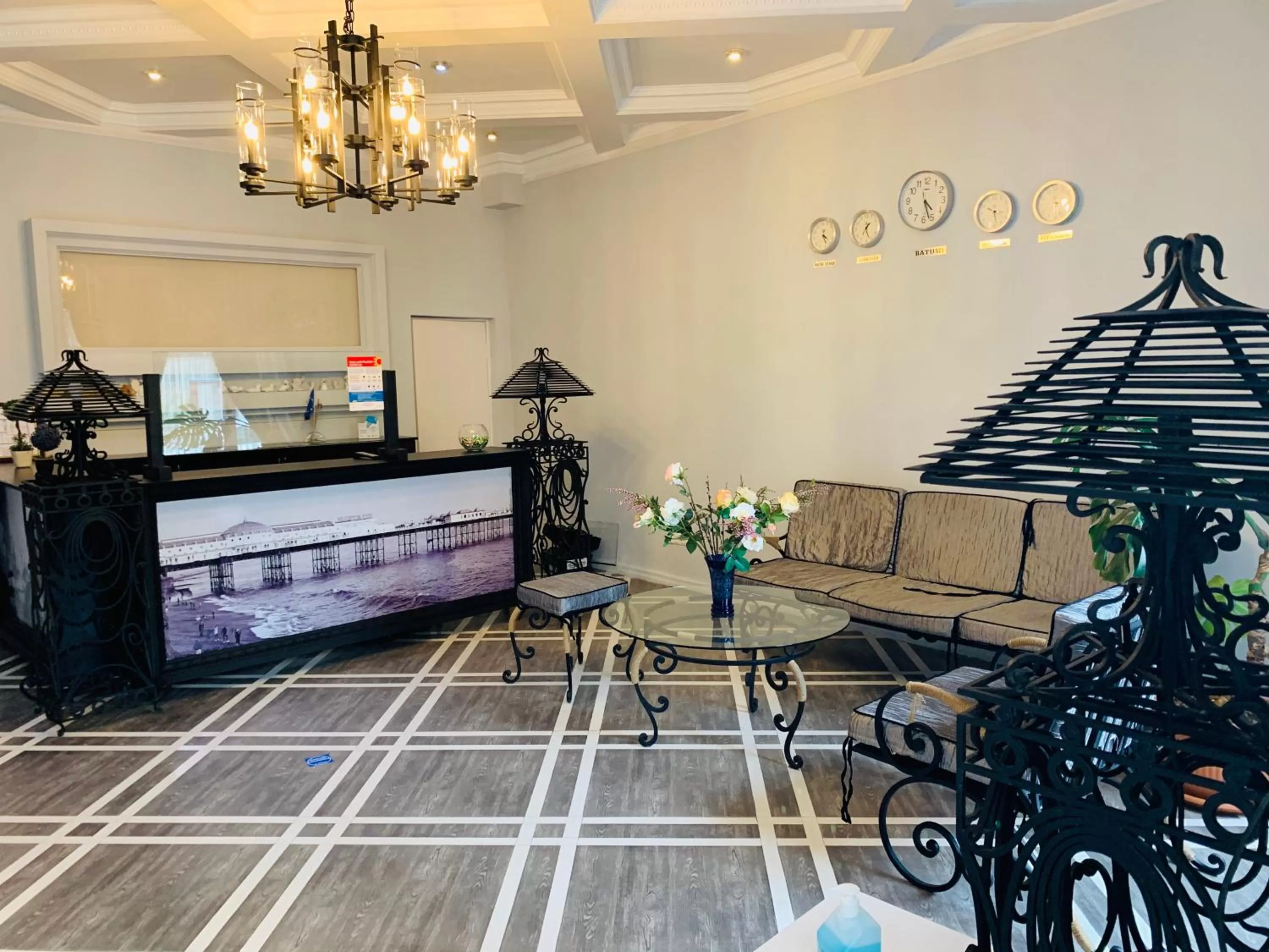 Lobby/Reception in Hotel Brighton