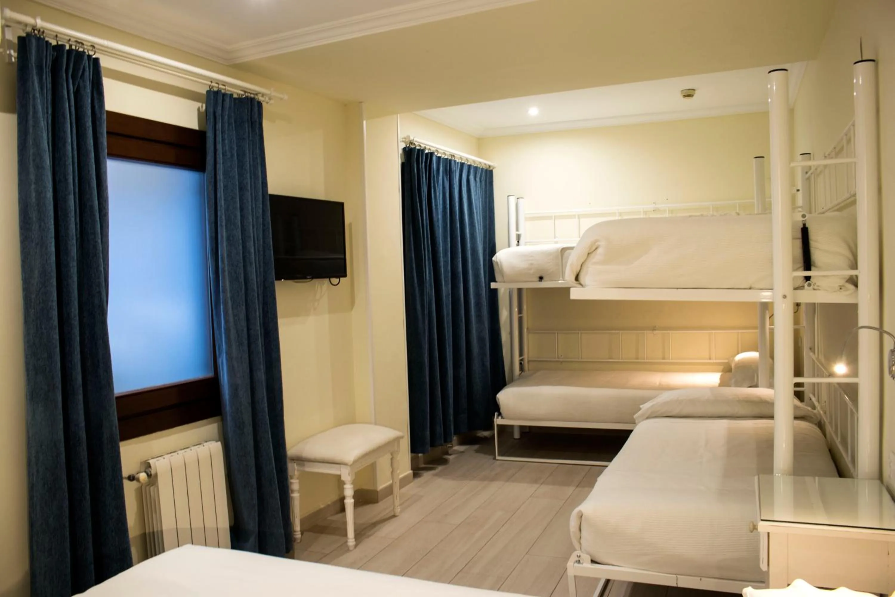 bunk bed, Bed in Hotel MR Costa Blanca