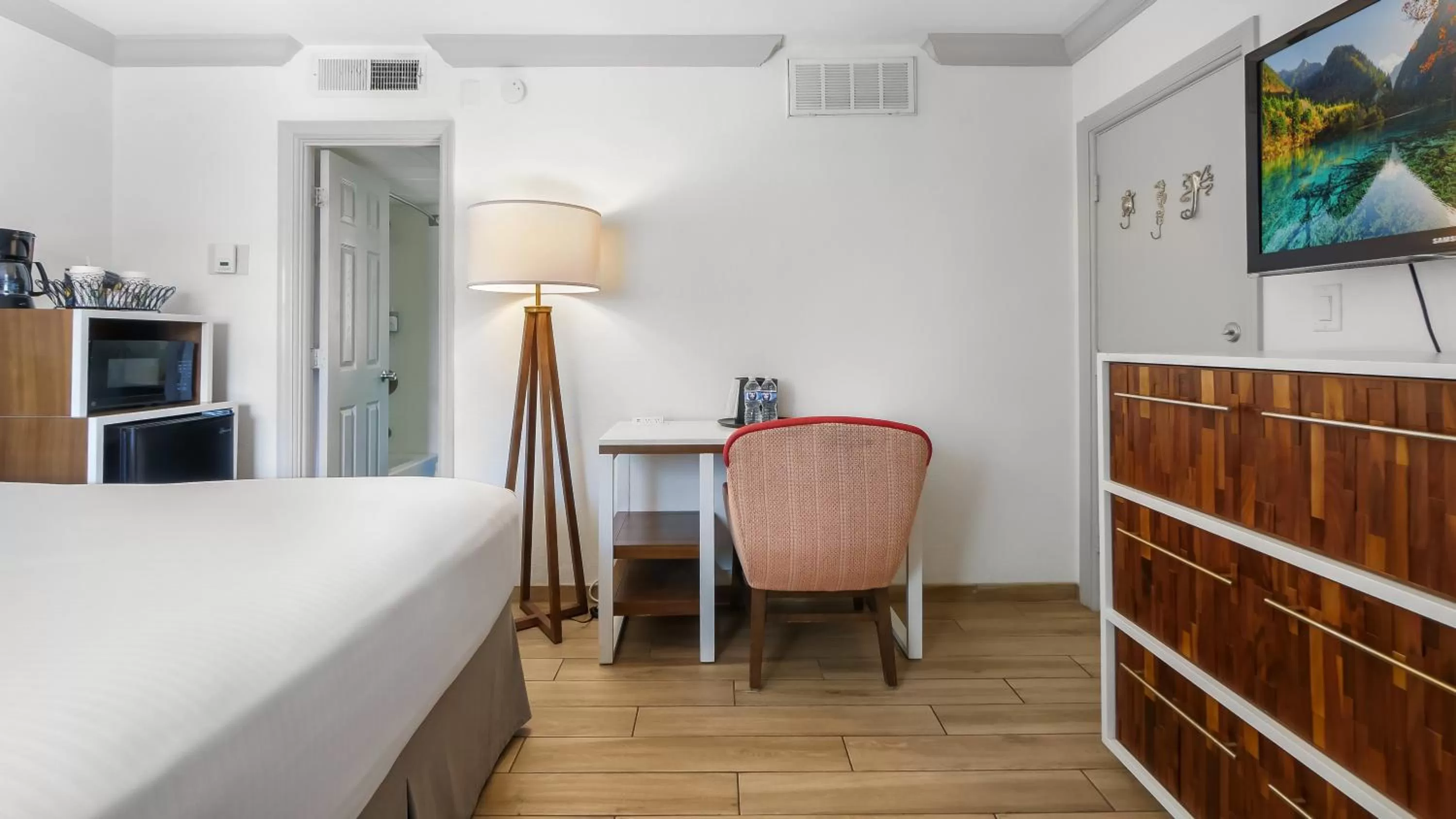 Bedroom, Bed in Bilmar Beach Resort