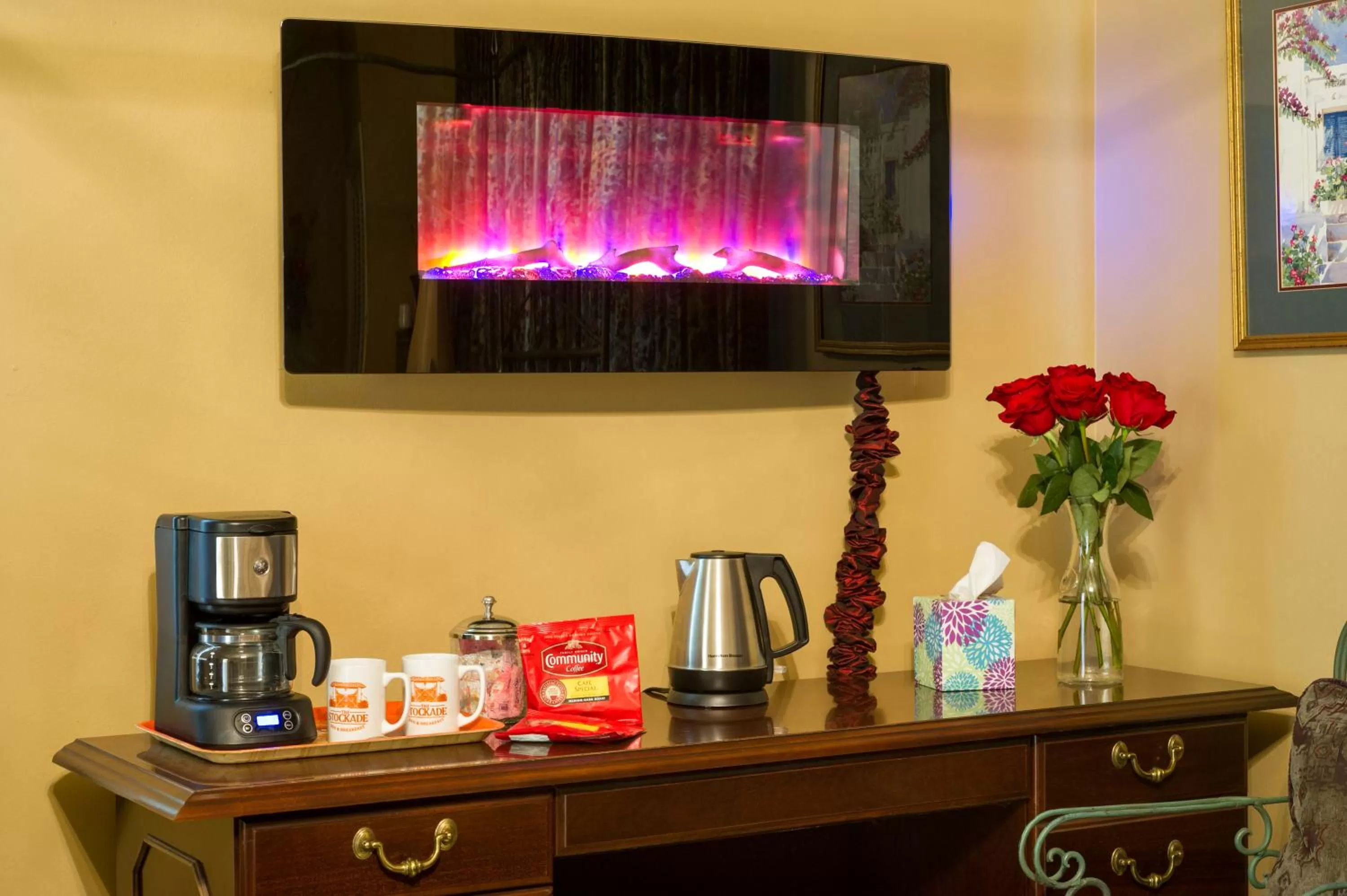 TV and multimedia in The Stockade Bed and Breakfast