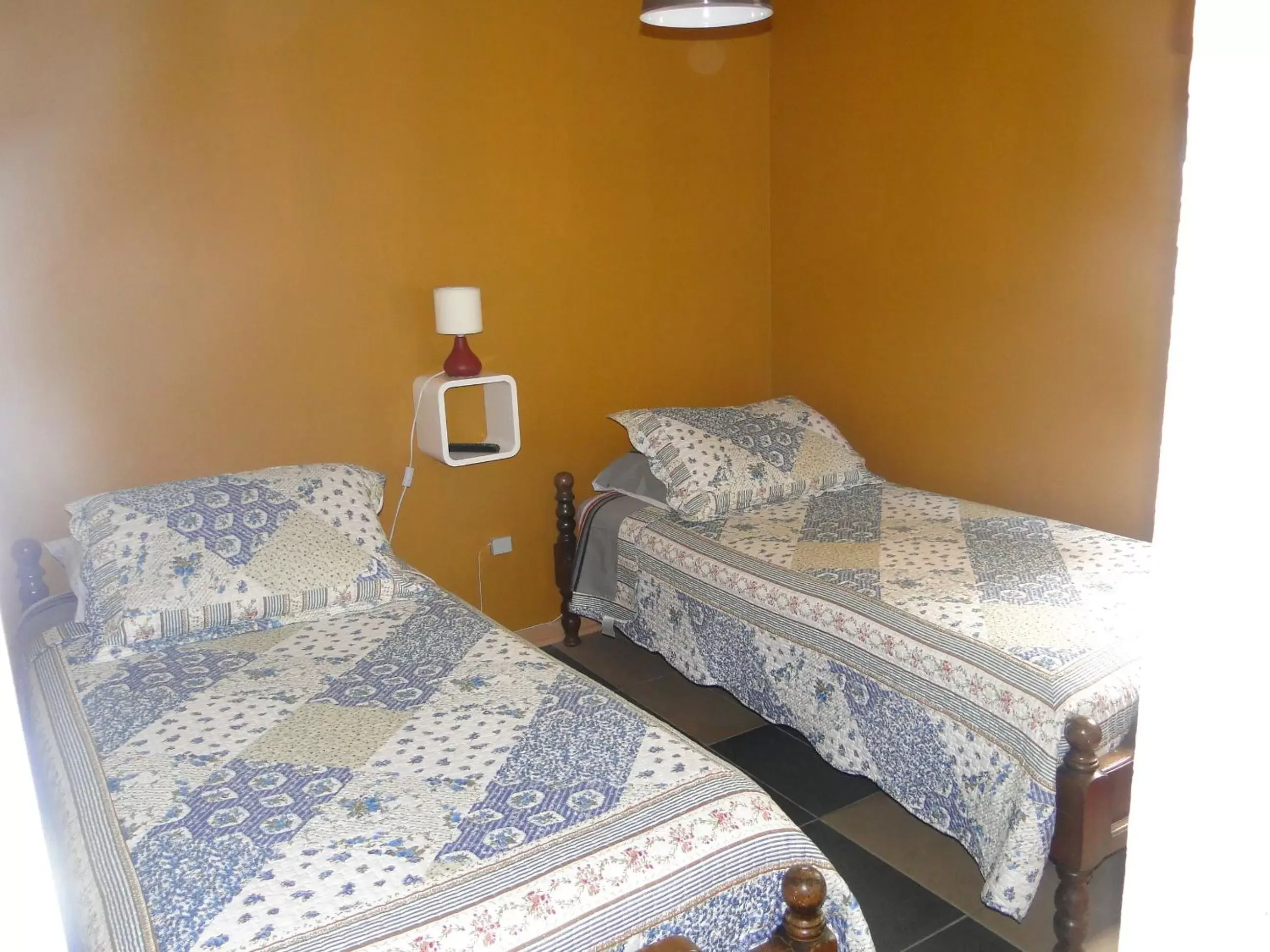 Twin Room with Private Bathroom in Bed and Breakfast Manque Twin Room with Private Bathroom in Bed and Breakfast Manque