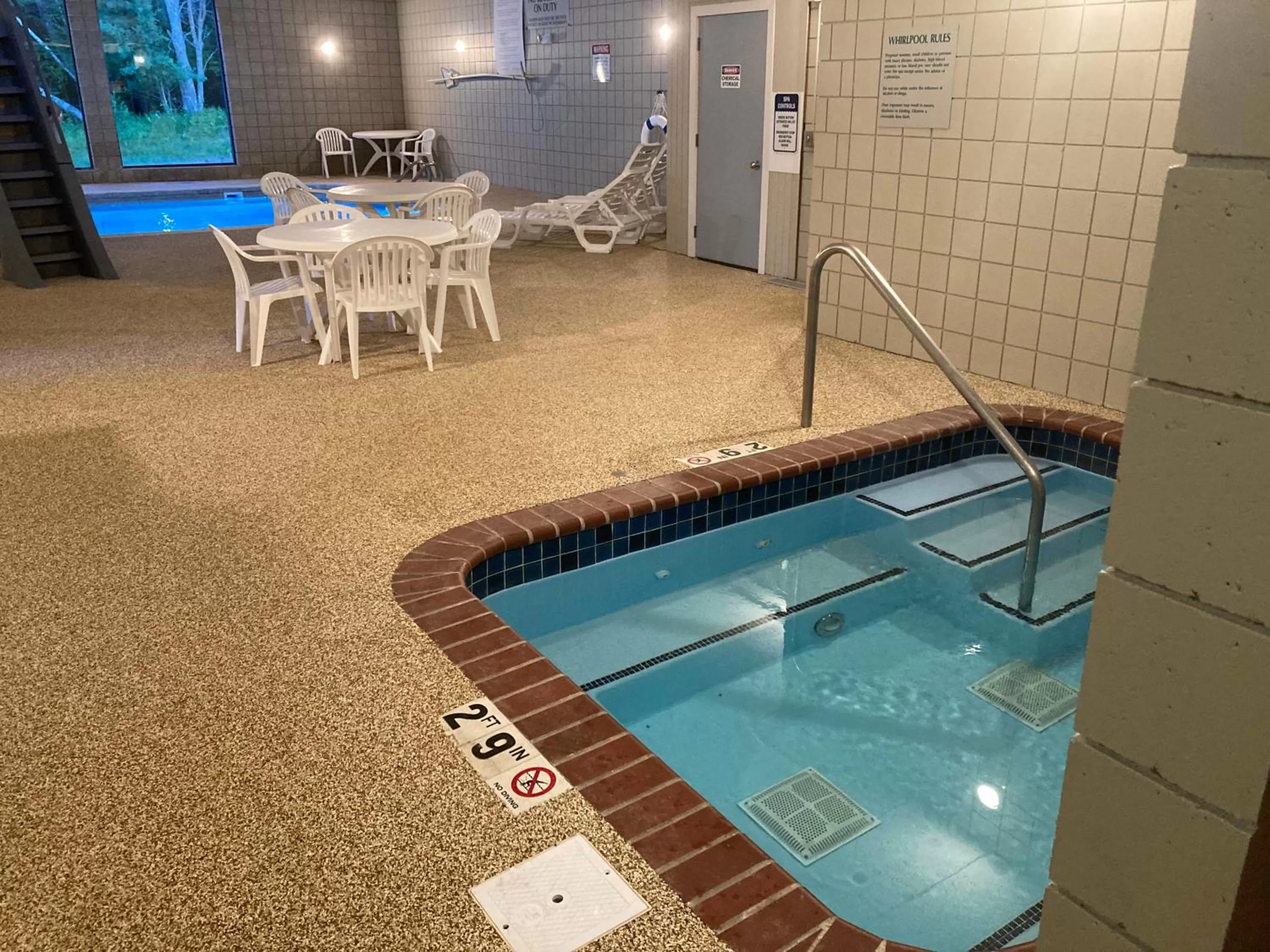 Hot Tub in Walker Hotel