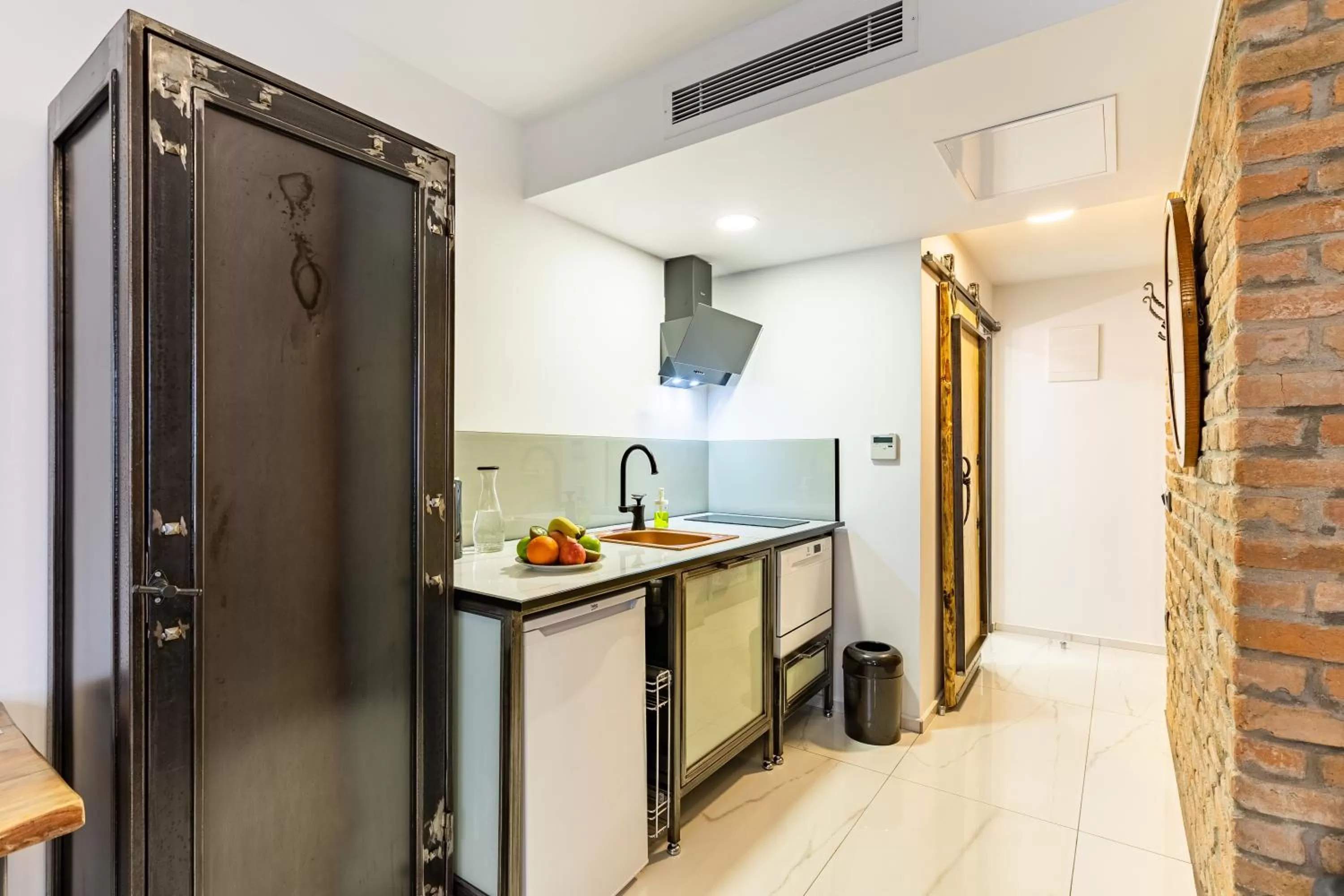 Coffee/tea facilities in Villa Pera Suite Hotel