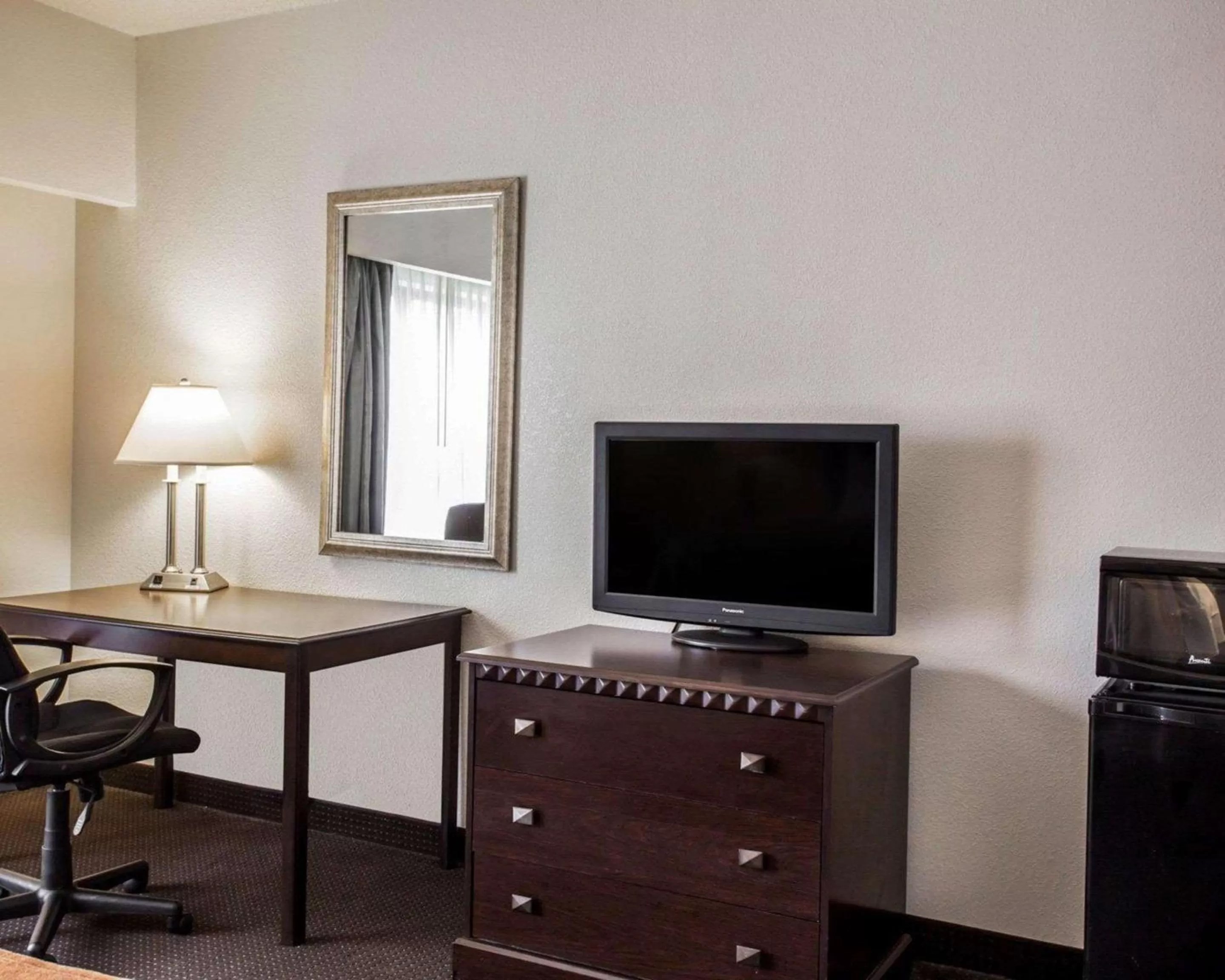 Photo of the whole room in Comfort Inn & Suites Lumberton Central I-95