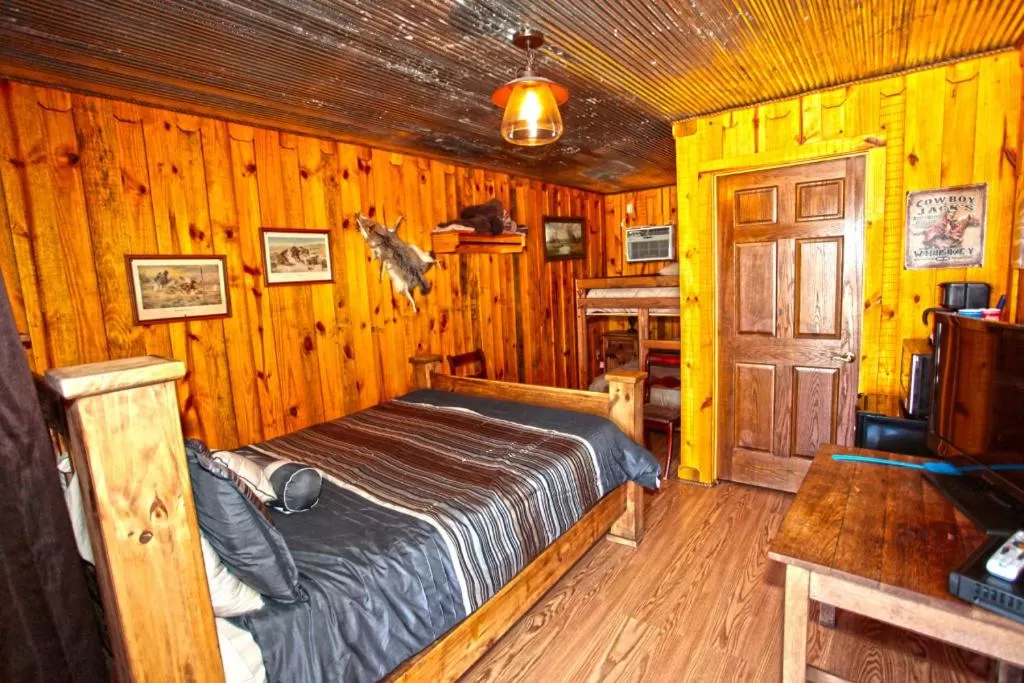 Bed in Diamonds Old West